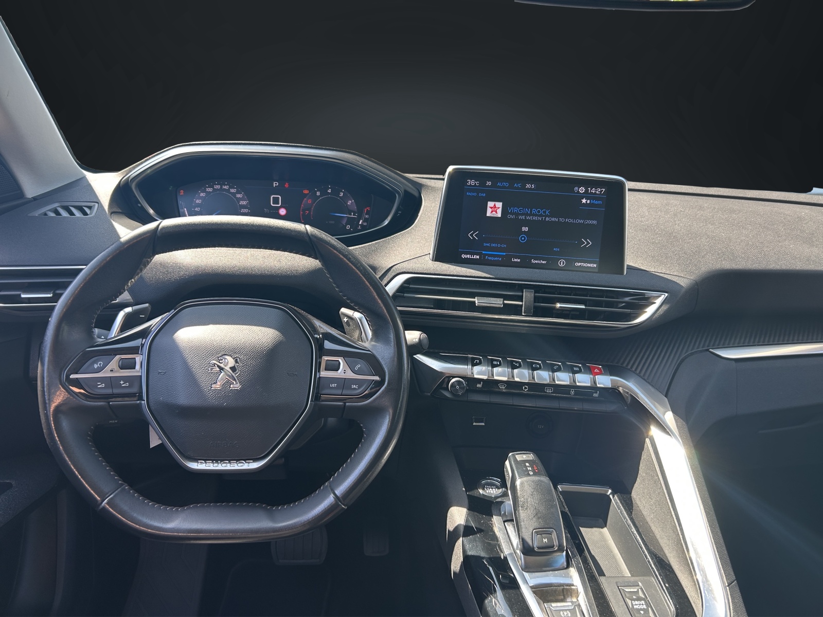 PEUGEOT 5008 1.2 Pure Tech Active Pack EAT8-image-12