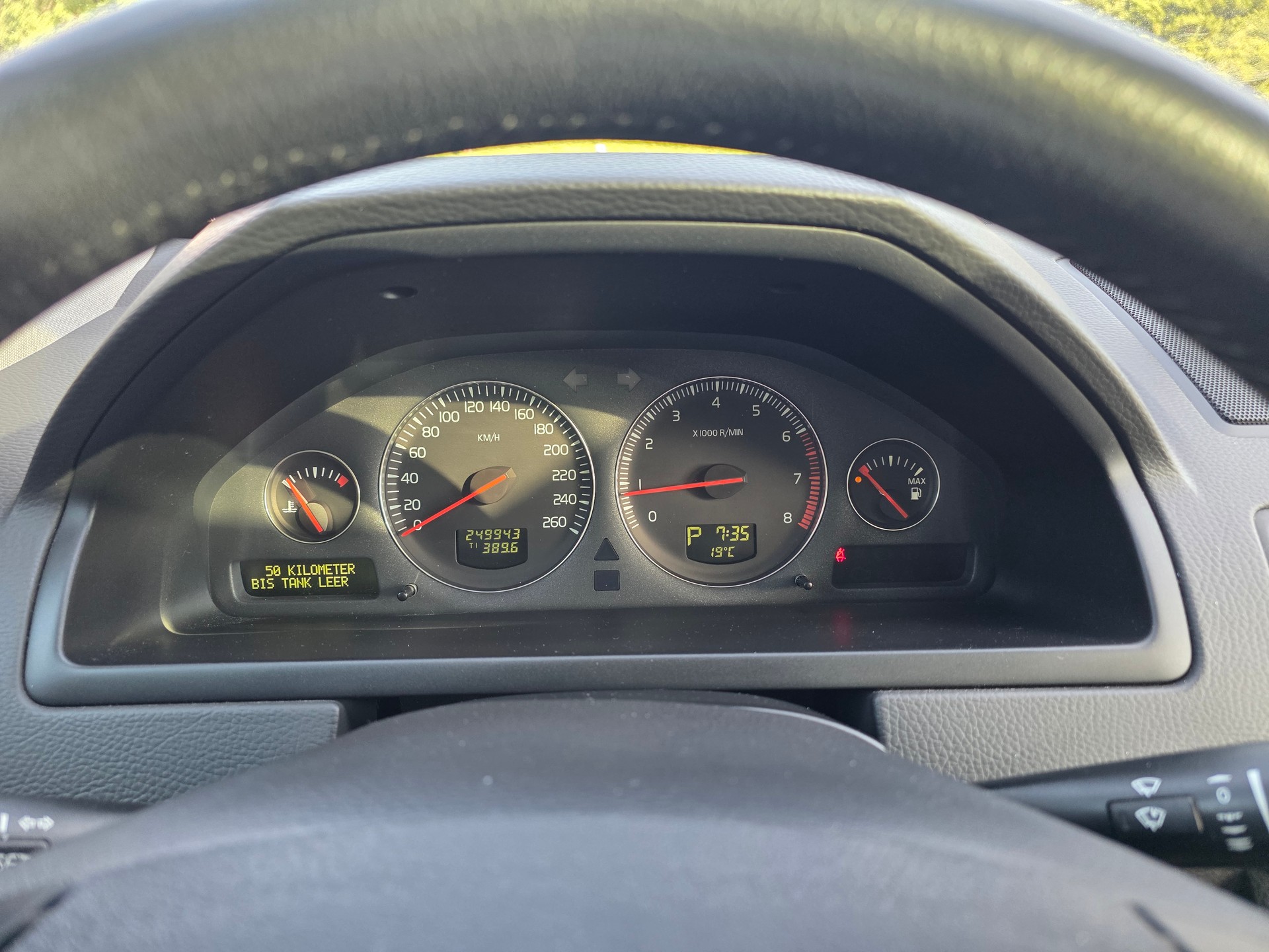 VOLVO XC90 V8 AWD Executive Geartronic-image-6