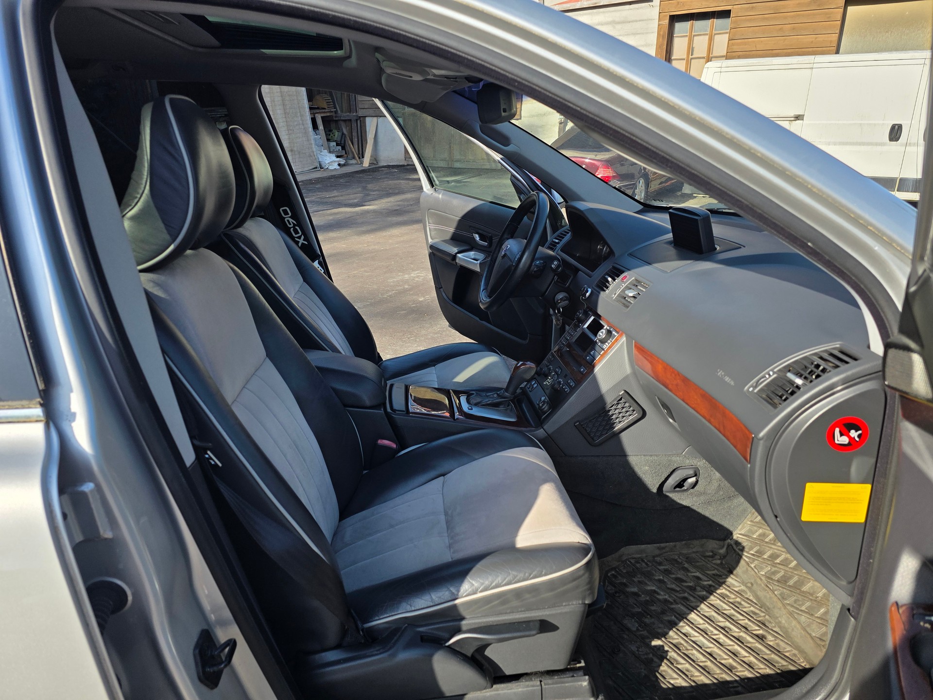 VOLVO XC90 V8 AWD Executive Geartronic-image-8