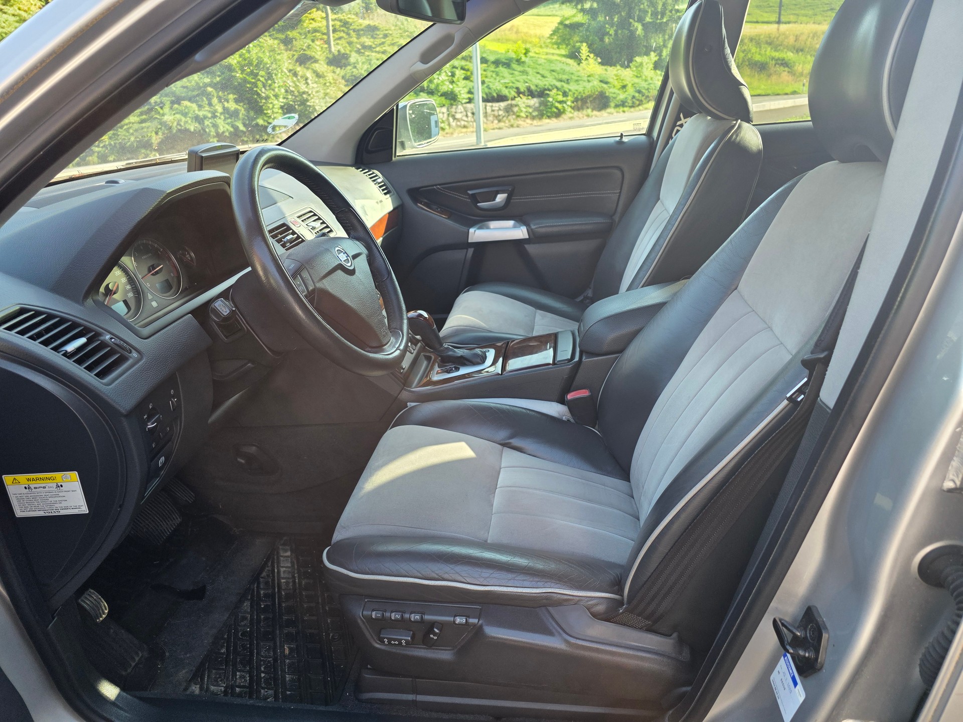 VOLVO XC90 V8 AWD Executive Geartronic-image-9