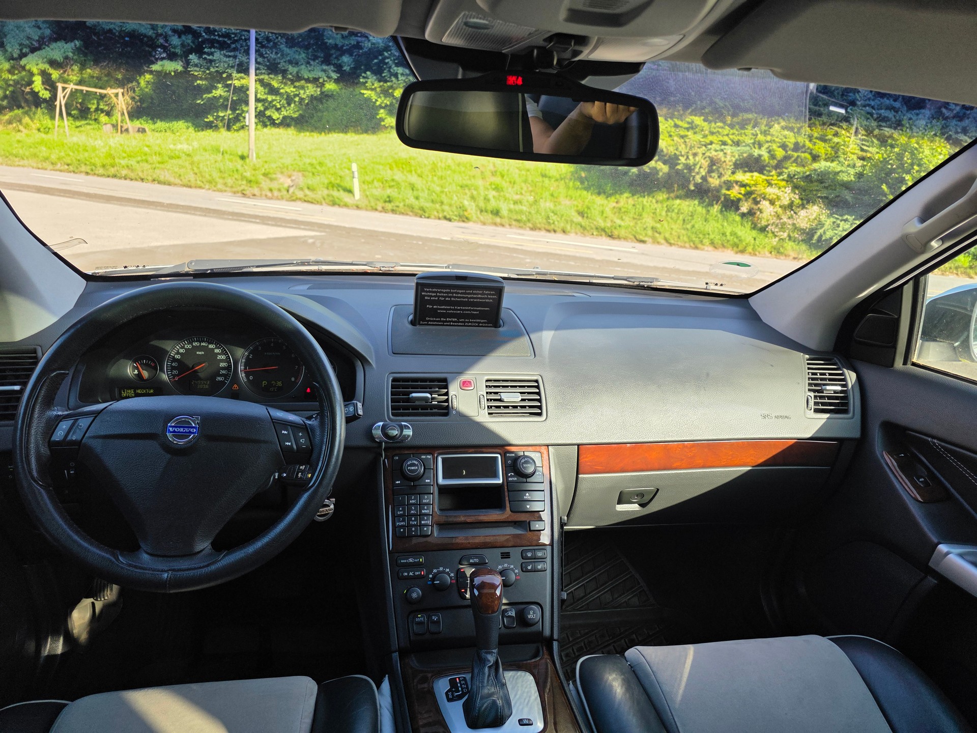 VOLVO XC90 V8 AWD Executive Geartronic-image-7