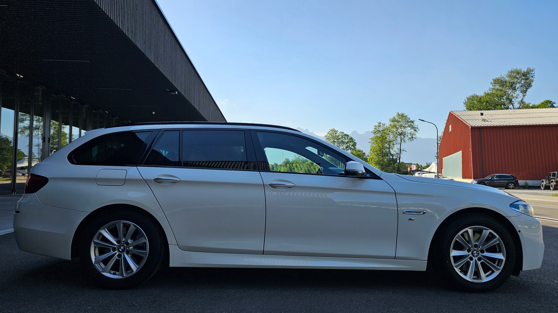 BMW 535d Touring xDrive Steptronic-image-4