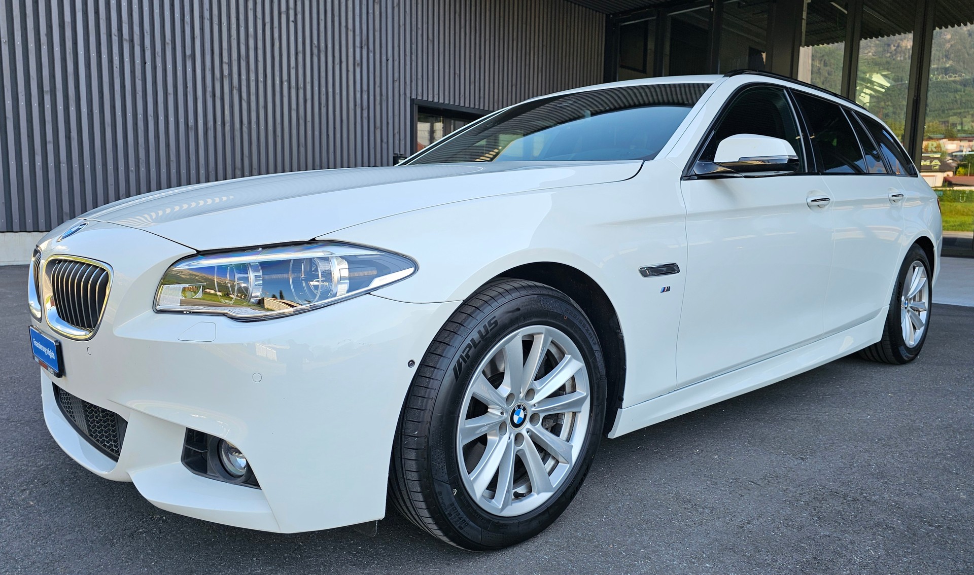 BMW 535d Touring xDrive Steptronic-image-0