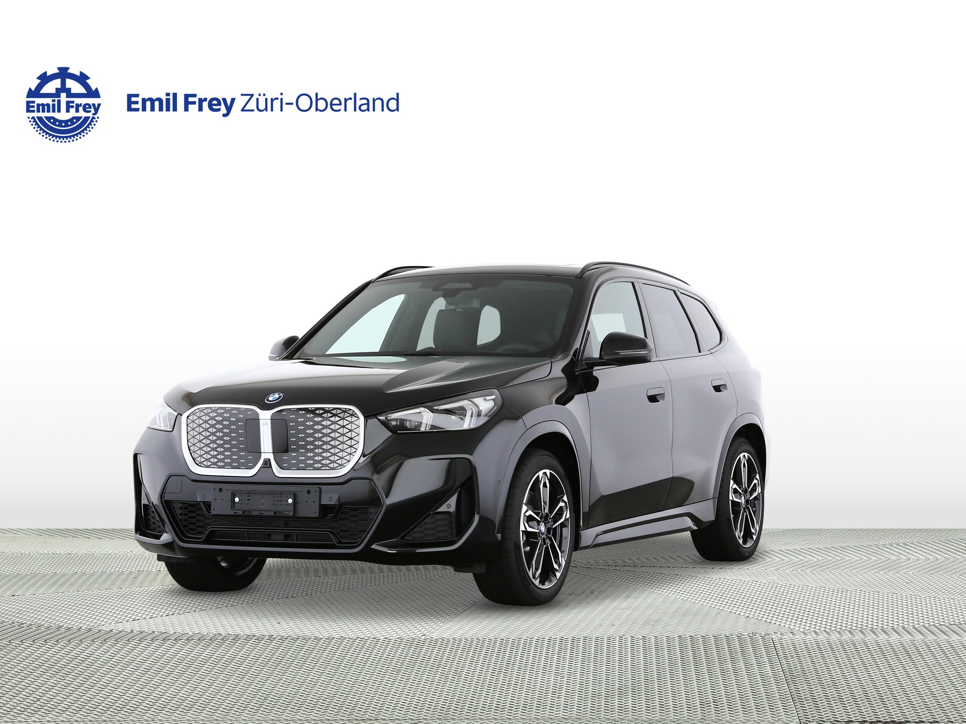 BMW iX1 30 xDrive-image-0