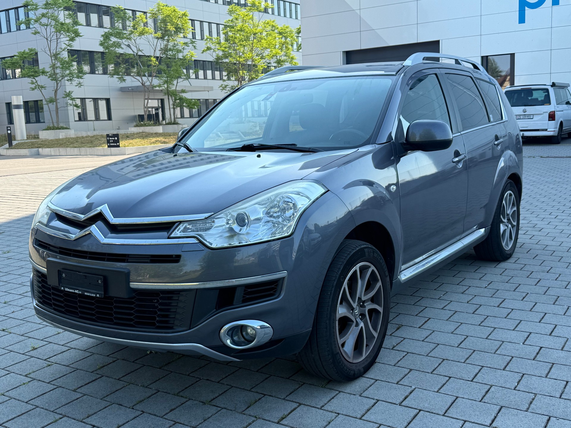 CITROEN C-Crosser 2.2 HDi Exclusive DCS6-image-0