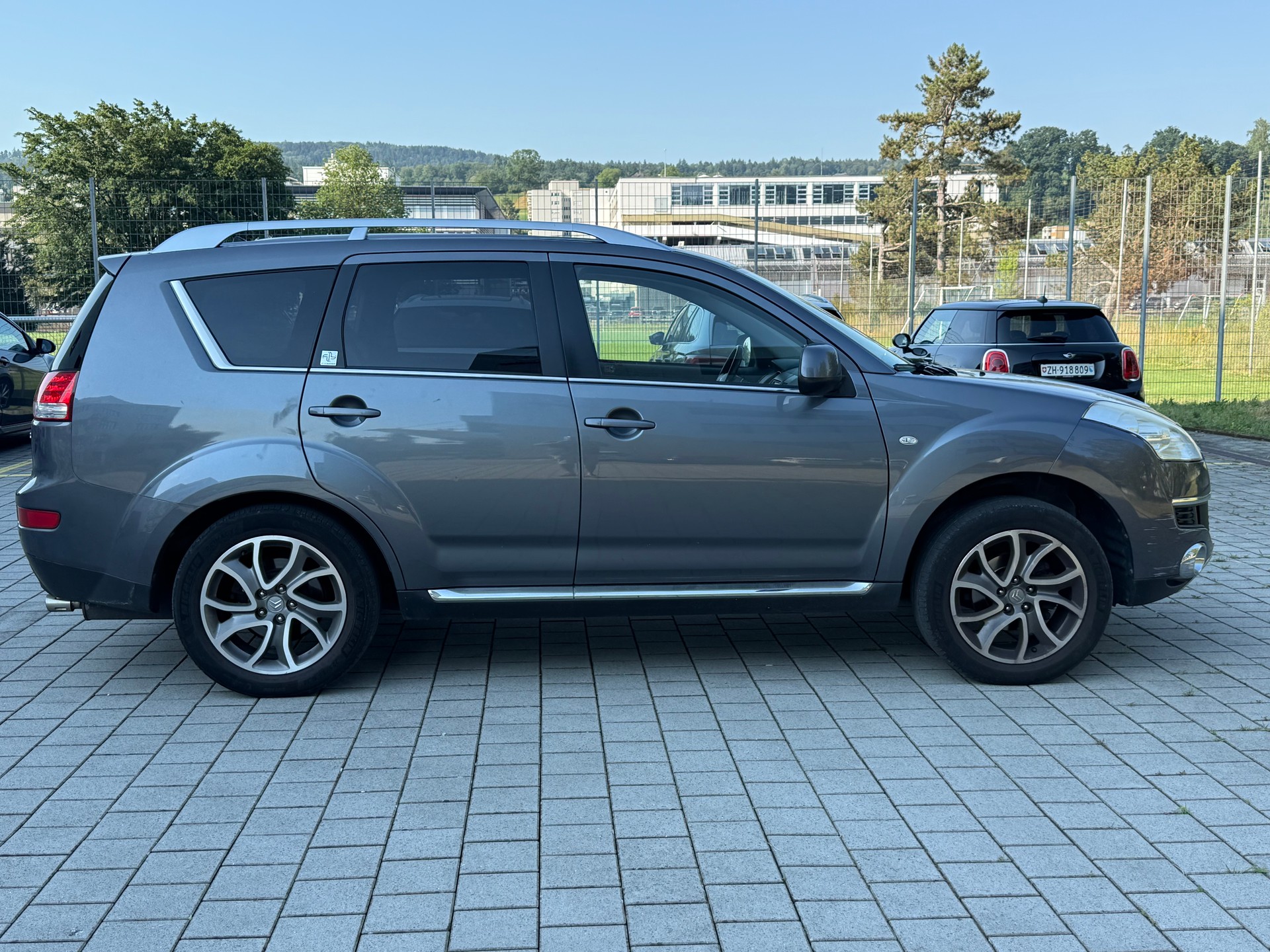 CITROEN C-Crosser 2.2 HDi Exclusive DCS6-image-4