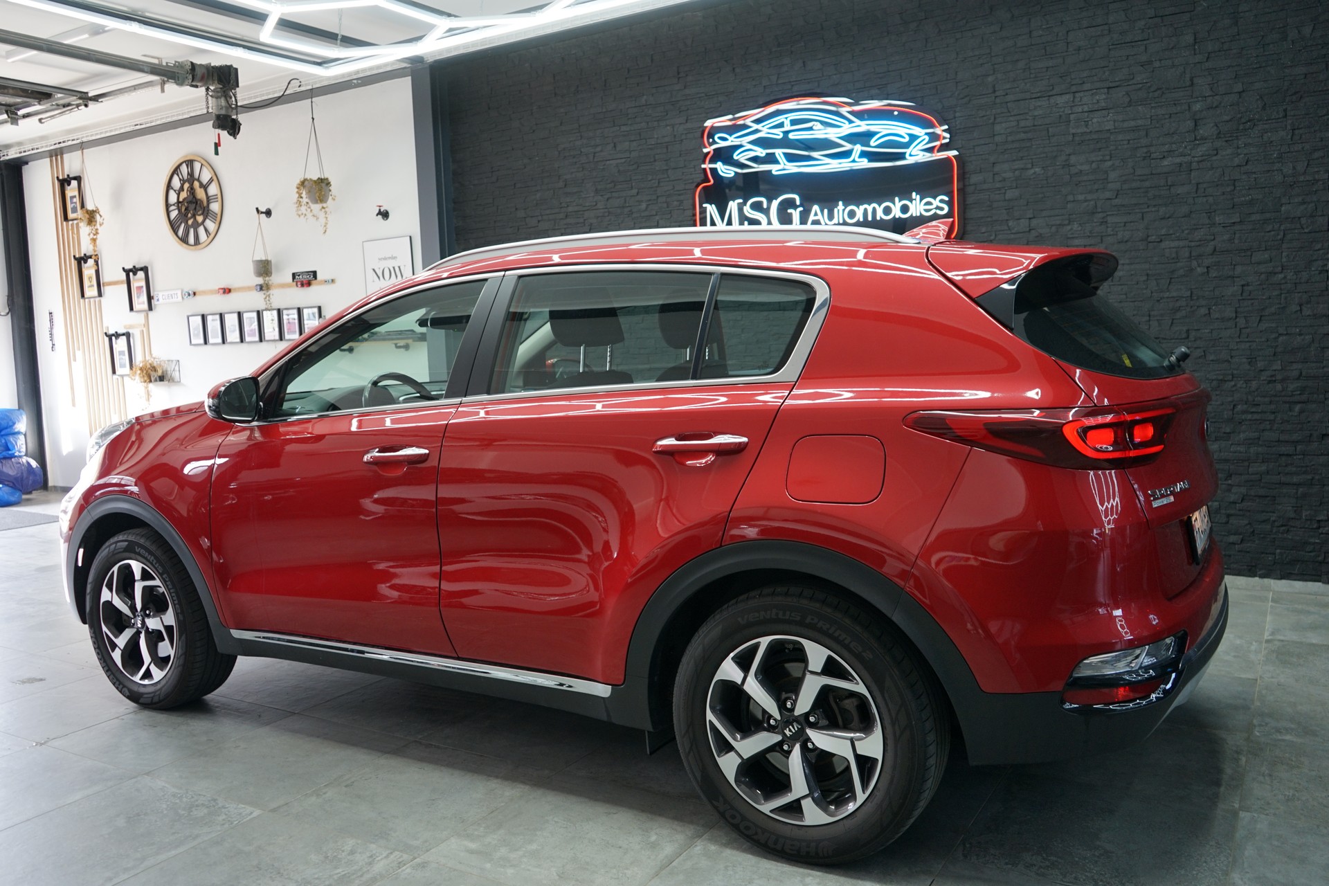 KIA Sportage 1.6 T-GDi Trend 4WD Automat-image-2