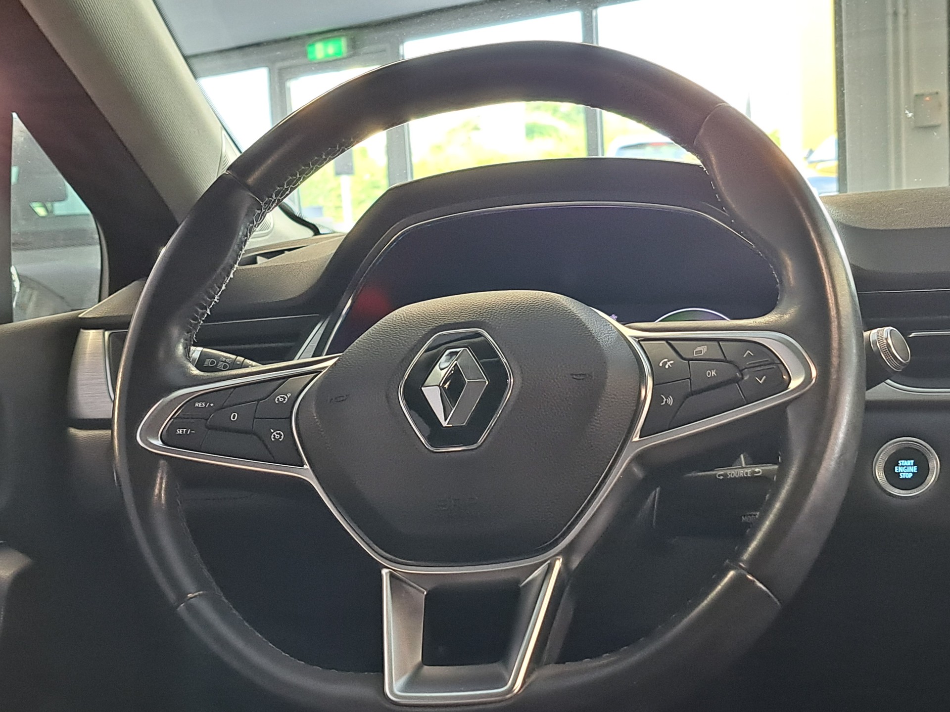 RENAULT Captur 1.6 E-Tech 160 Intens DHT-image-6