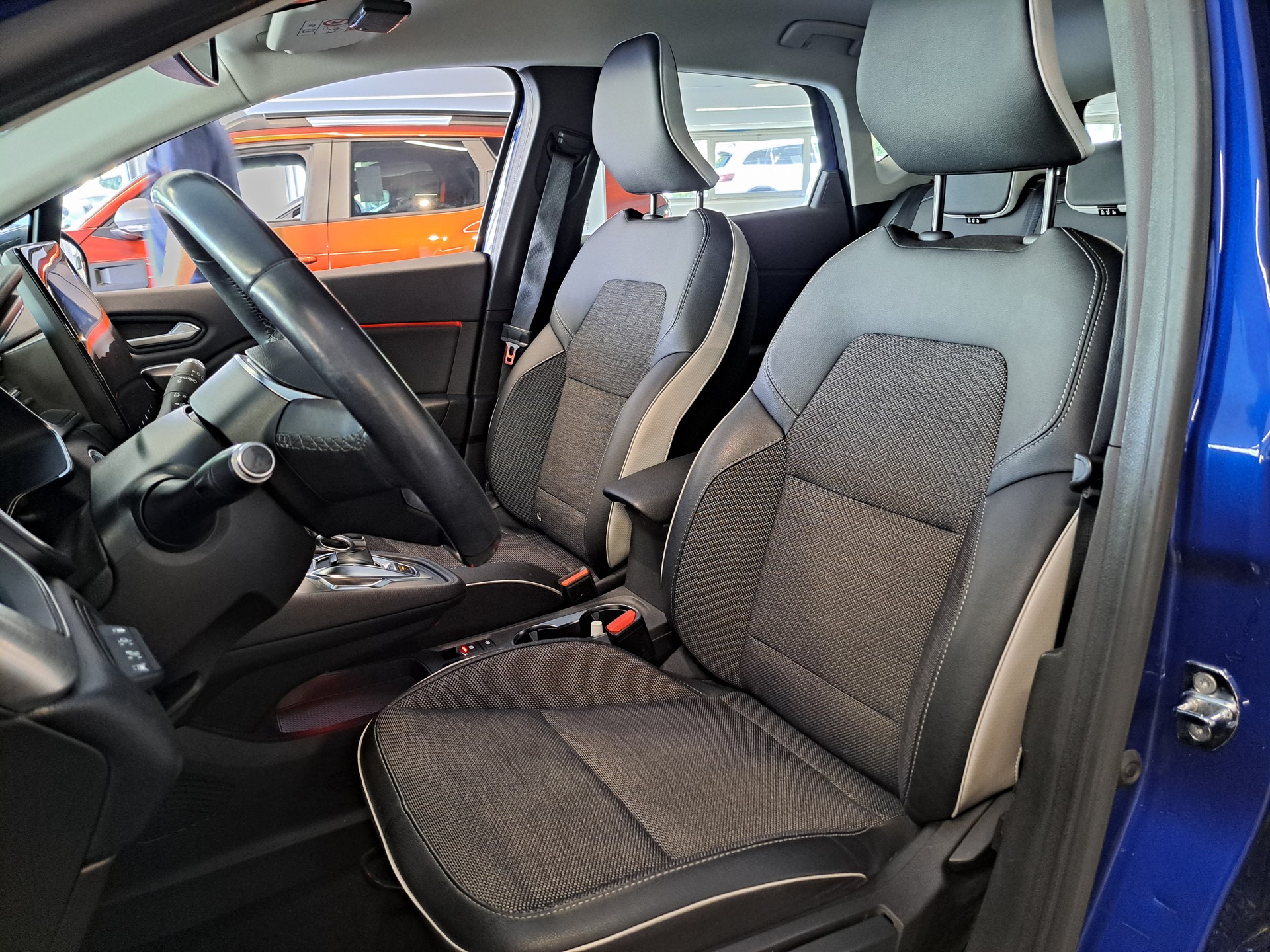 RENAULT Captur 1.6 E-Tech 160 Intens DHT-image-4