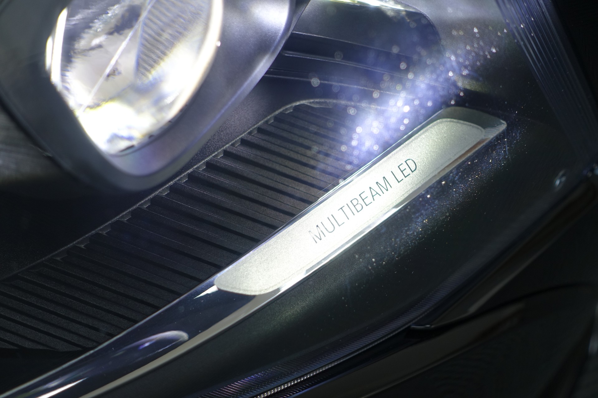 MERCEDES-BENZ V 300 d lang Avantgarde 4Matic 7-Pl.-image-8