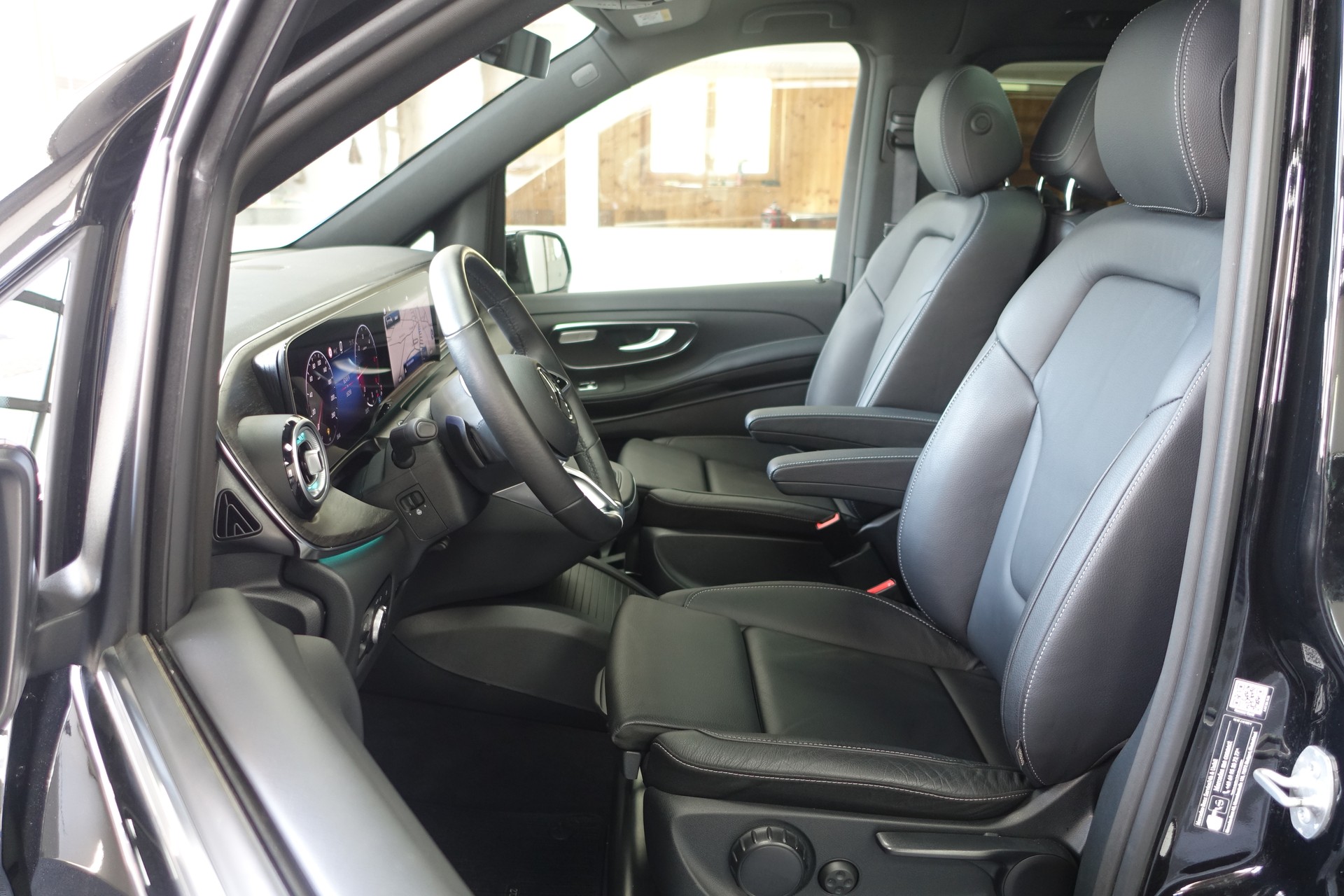 MERCEDES-BENZ V 300 d lang Avantgarde 4Matic 7-Pl.-image-12