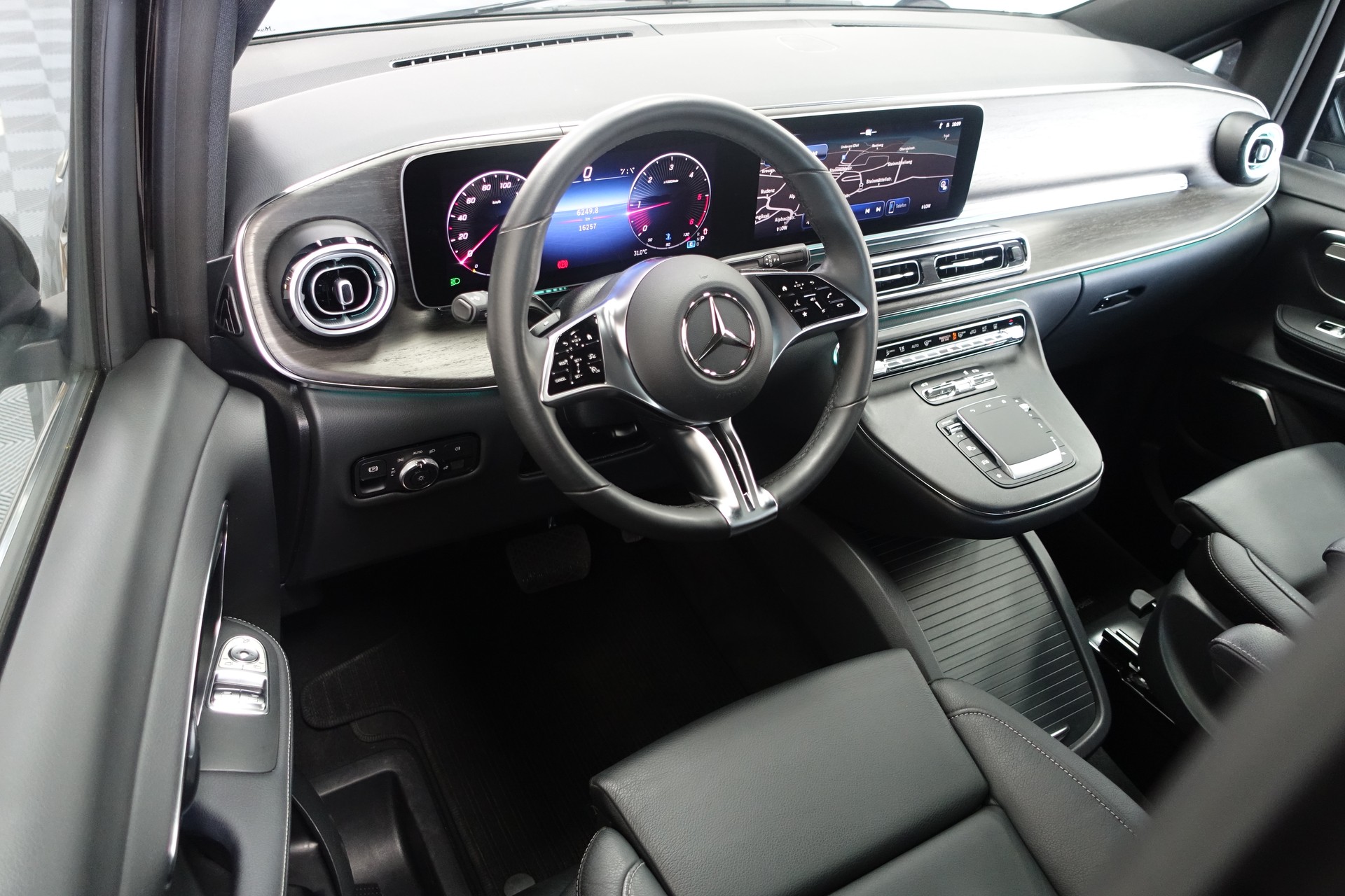 MERCEDES-BENZ V 300 d lang Avantgarde 4Matic 7-Pl.-image-11