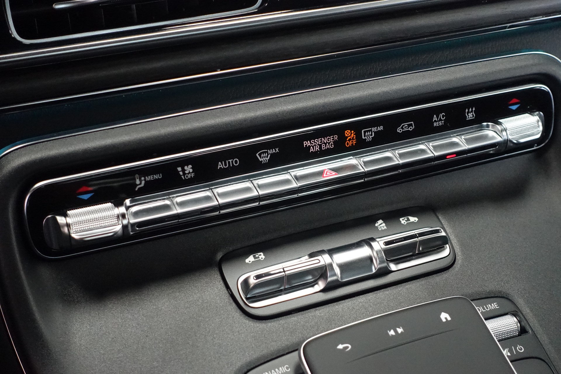 MERCEDES-BENZ V 300 d lang Avantgarde 4Matic 7-Pl.-image-18