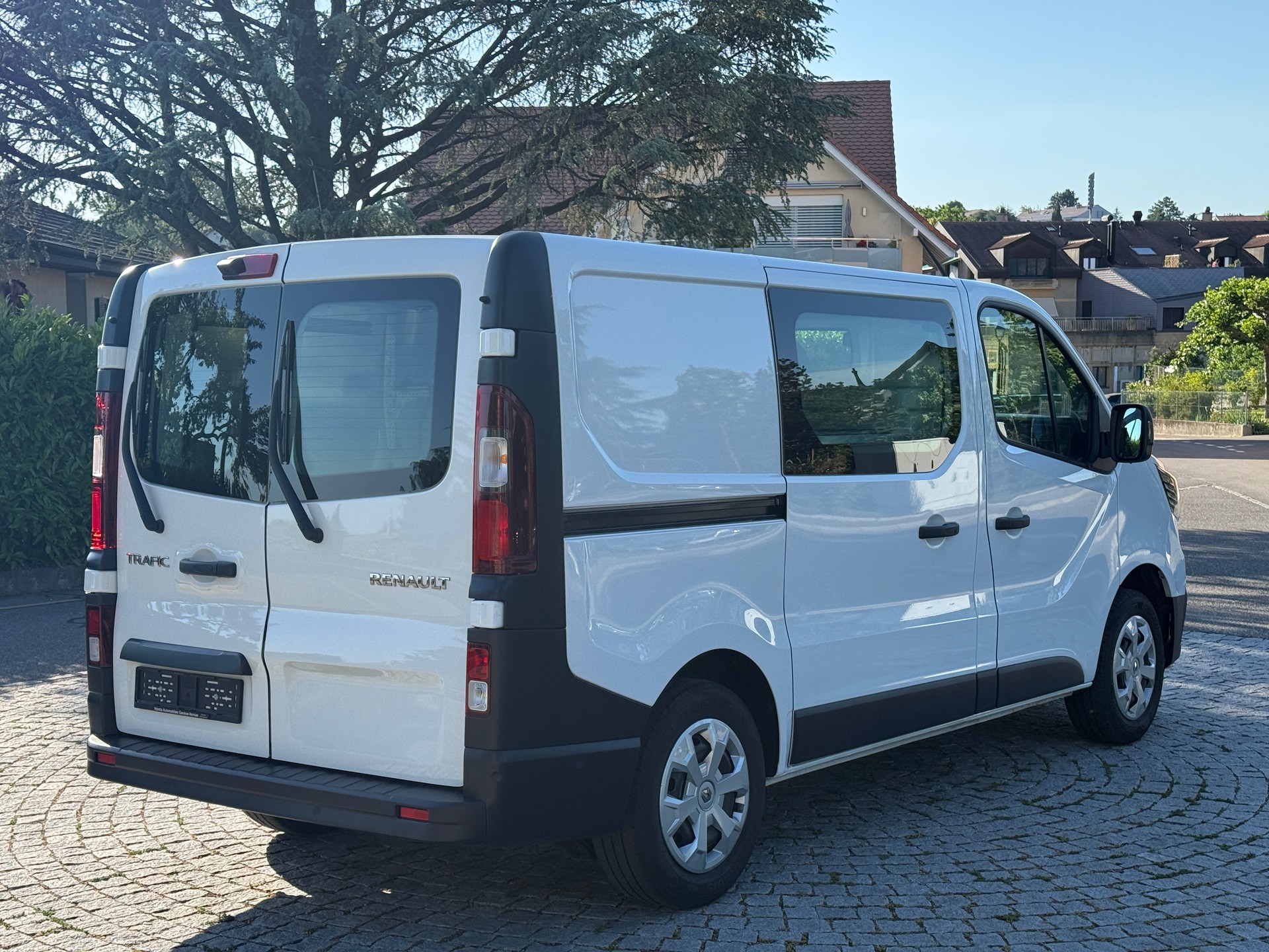 RENAULT Trafic 2.0 Blue dCi 130 Advance L1H1-image-3