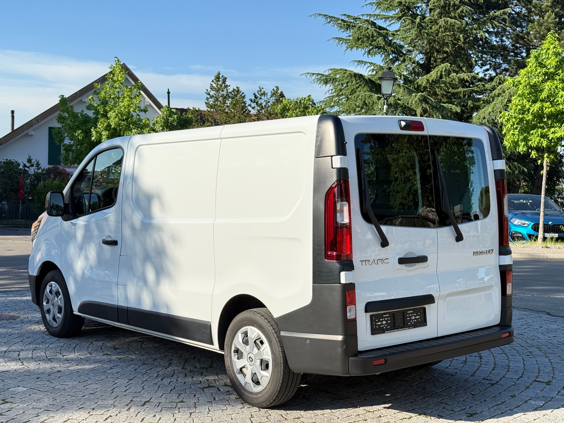 RENAULT Trafic 2.0 Blue dCi 130 Advance L1H1-image-5