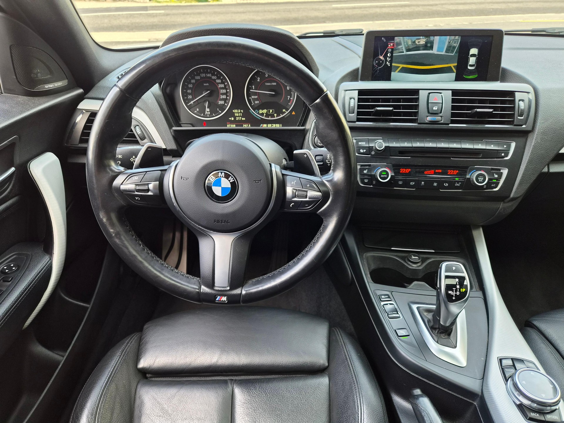 BMW M235i xDrive Coupé-image-11