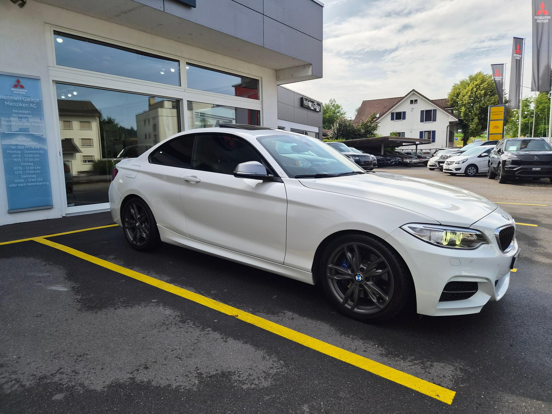BMW M235i xDrive Coupé-image-3