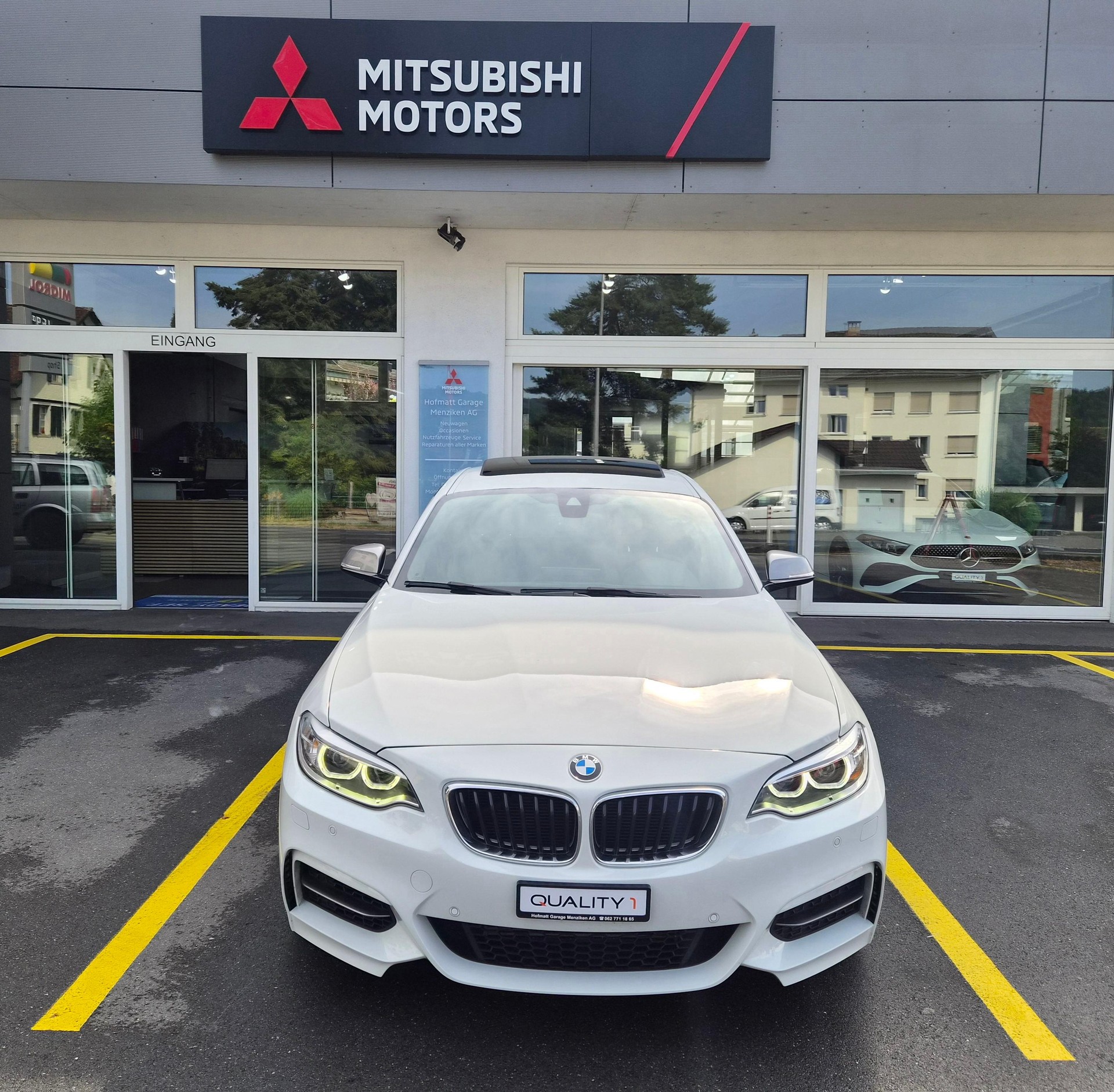 BMW M235i xDrive Coupé-image-0