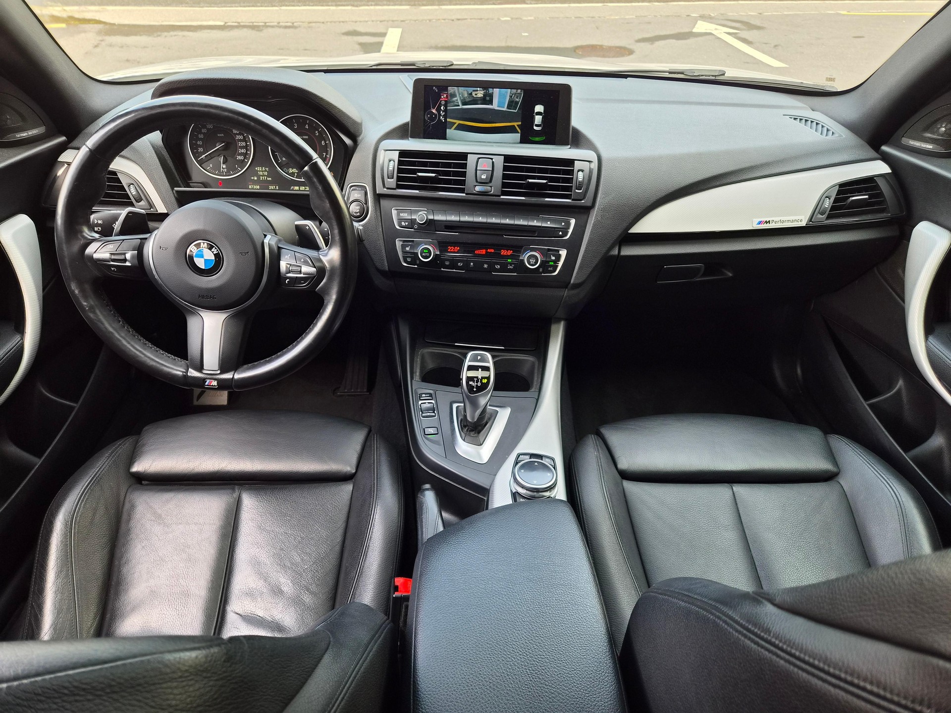 BMW M235i xDrive Coupé-image-10