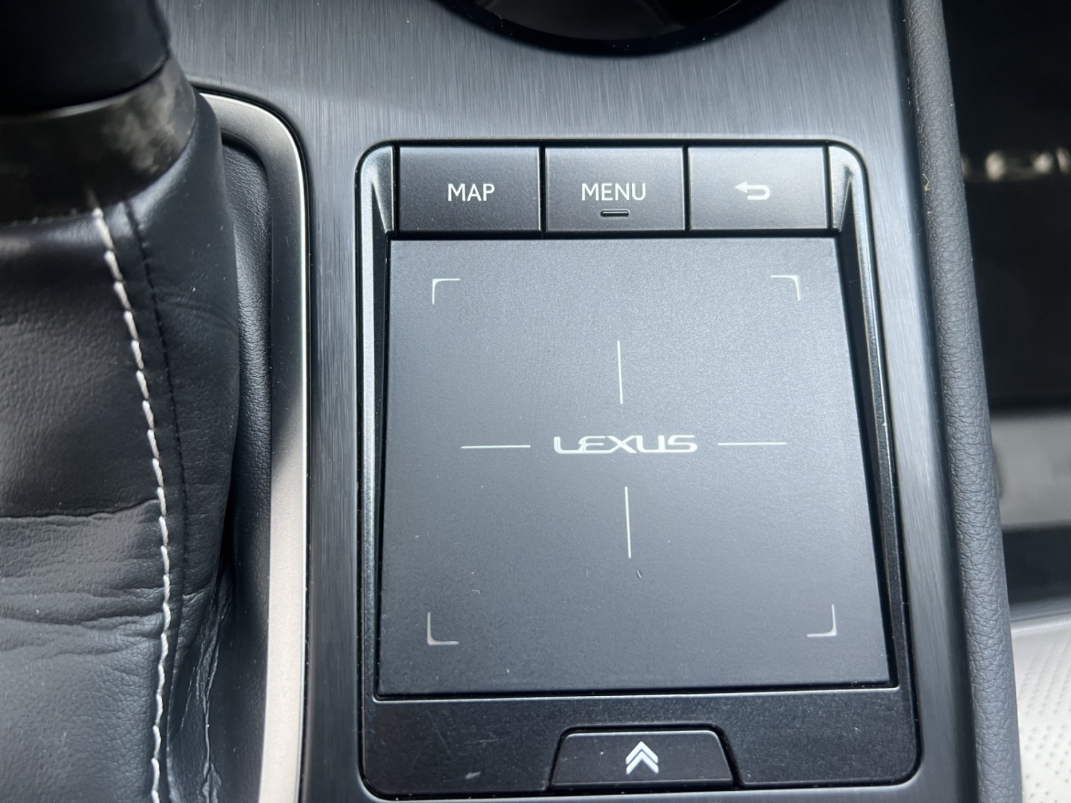LEXUS UX 250h Excellence-image-12