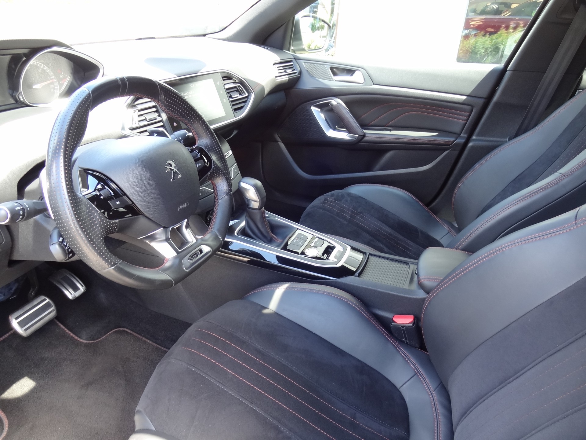 PEUGEOT 308 2.0 BlueHDI GT Automatic-image-4