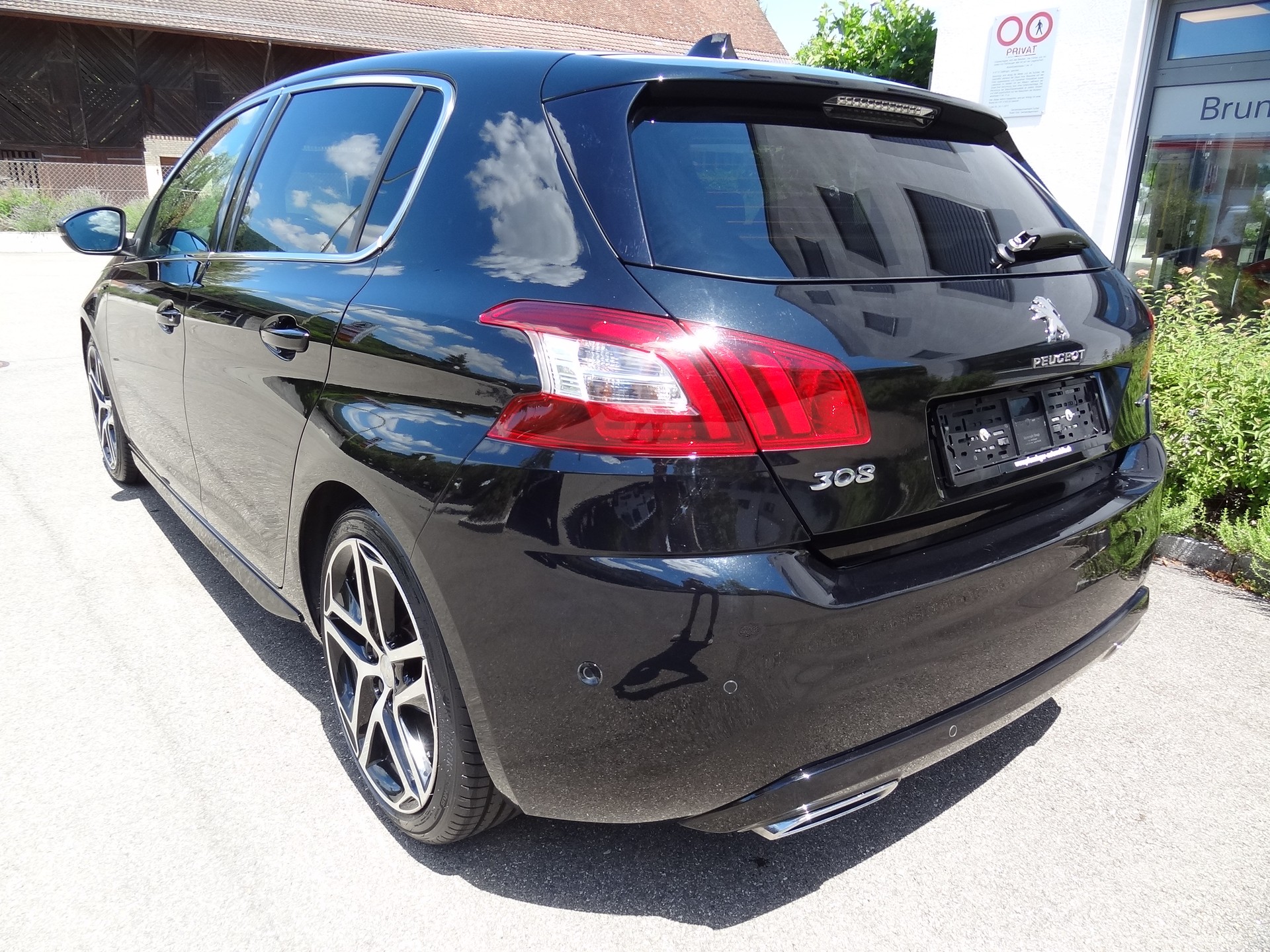 PEUGEOT 308 2.0 BlueHDI GT Automatic-image-2