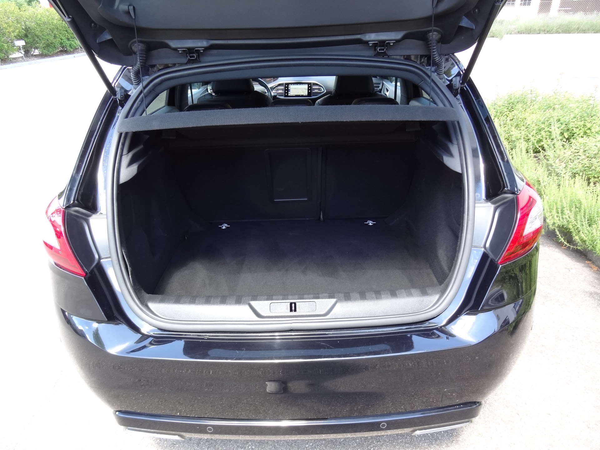 PEUGEOT 308 2.0 BlueHDI GT Automatic-image-11