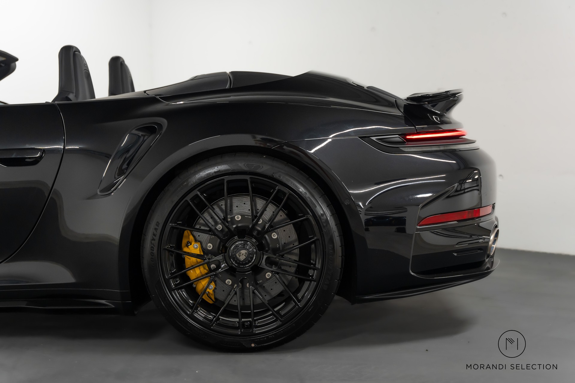 PORSCHE 911 Cabriolet 3.6 Turbo S PDK-image-7