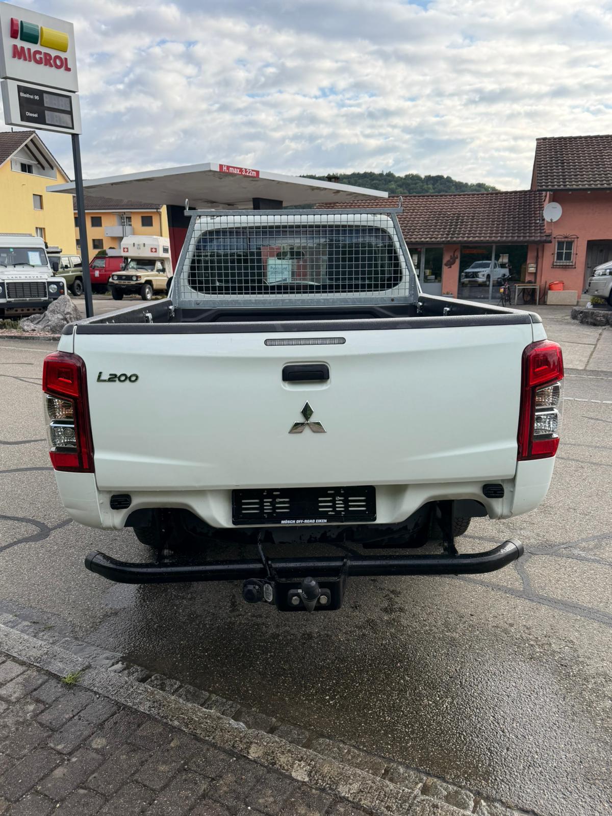 MITSUBISHI L 200 2.2 Value Club Cab-image-5