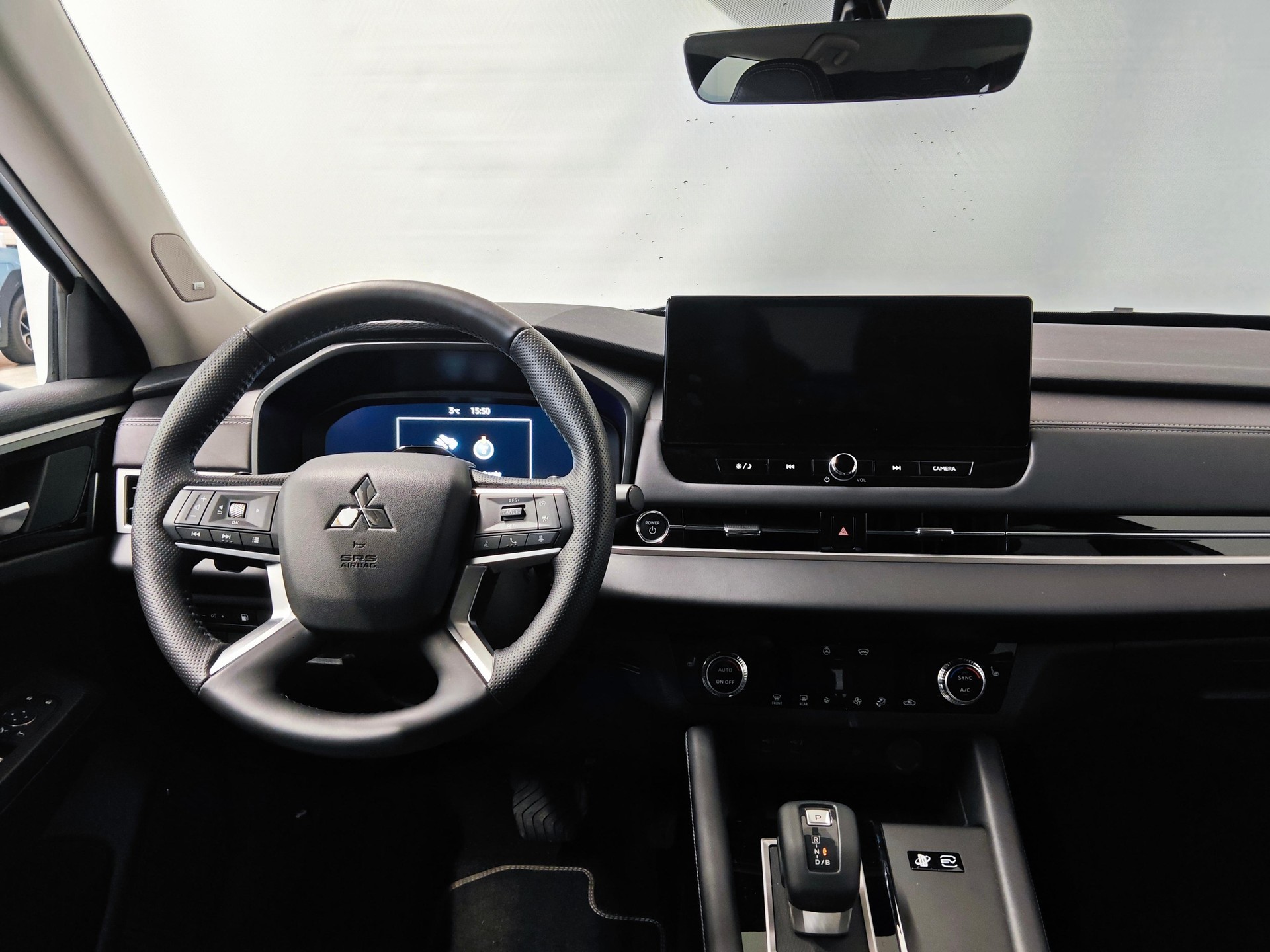 MITSUBISHI Outlander 2.4 PHEV Intense 4x4-image-5