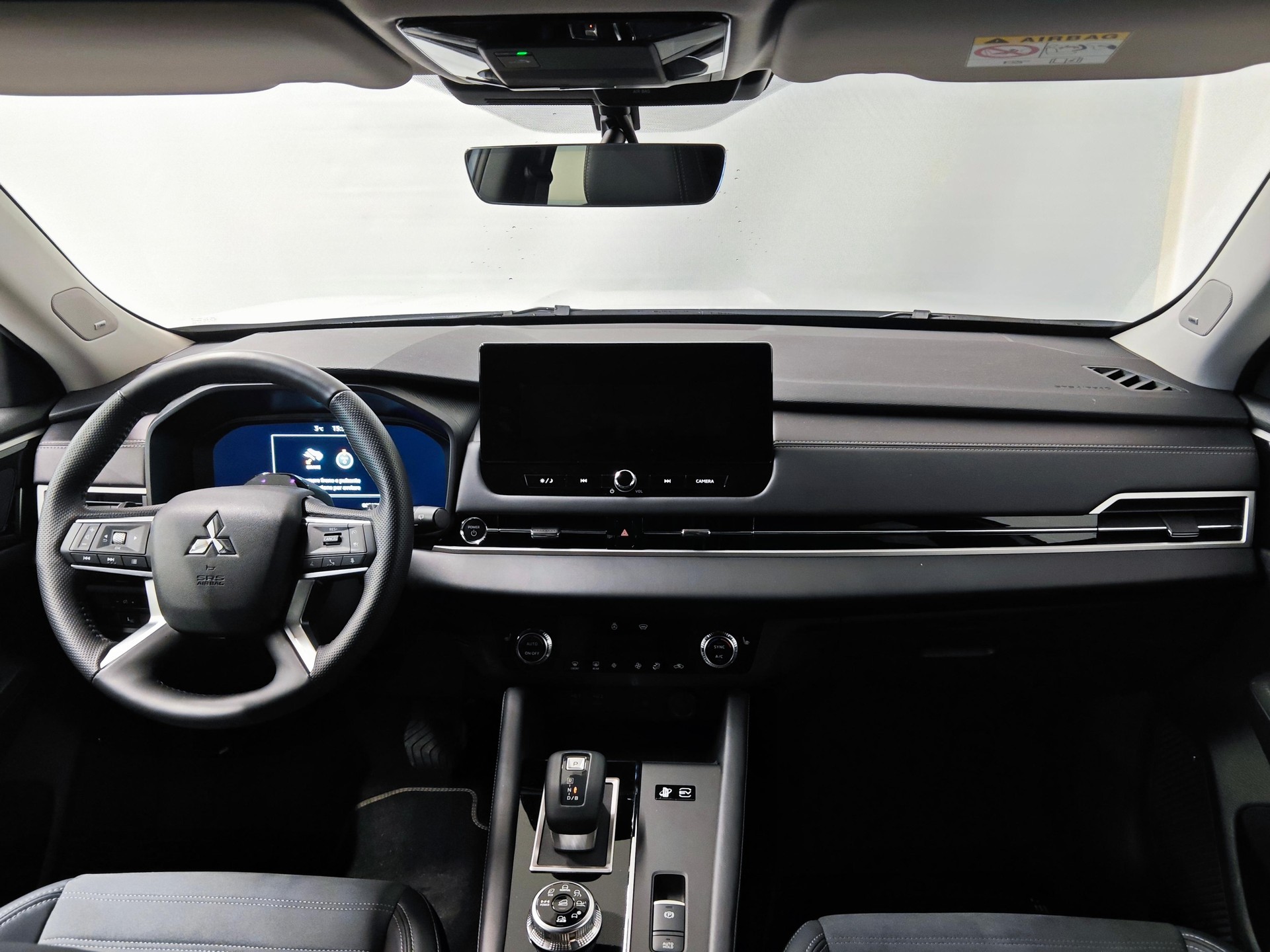 MITSUBISHI Outlander 2.4 PHEV Intense 4x4-image-6