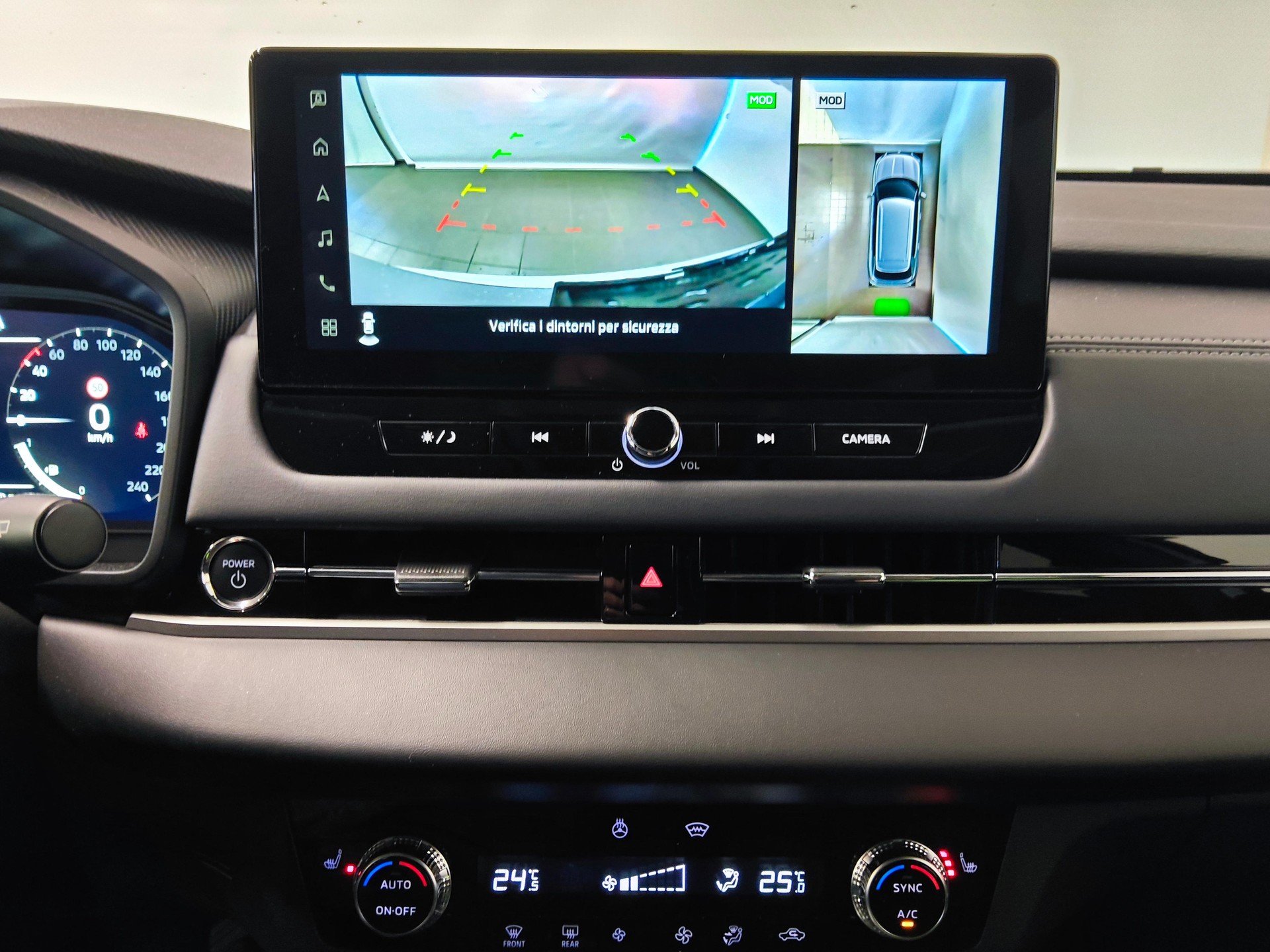 MITSUBISHI Outlander 2.4 PHEV Intense 4x4-image-9