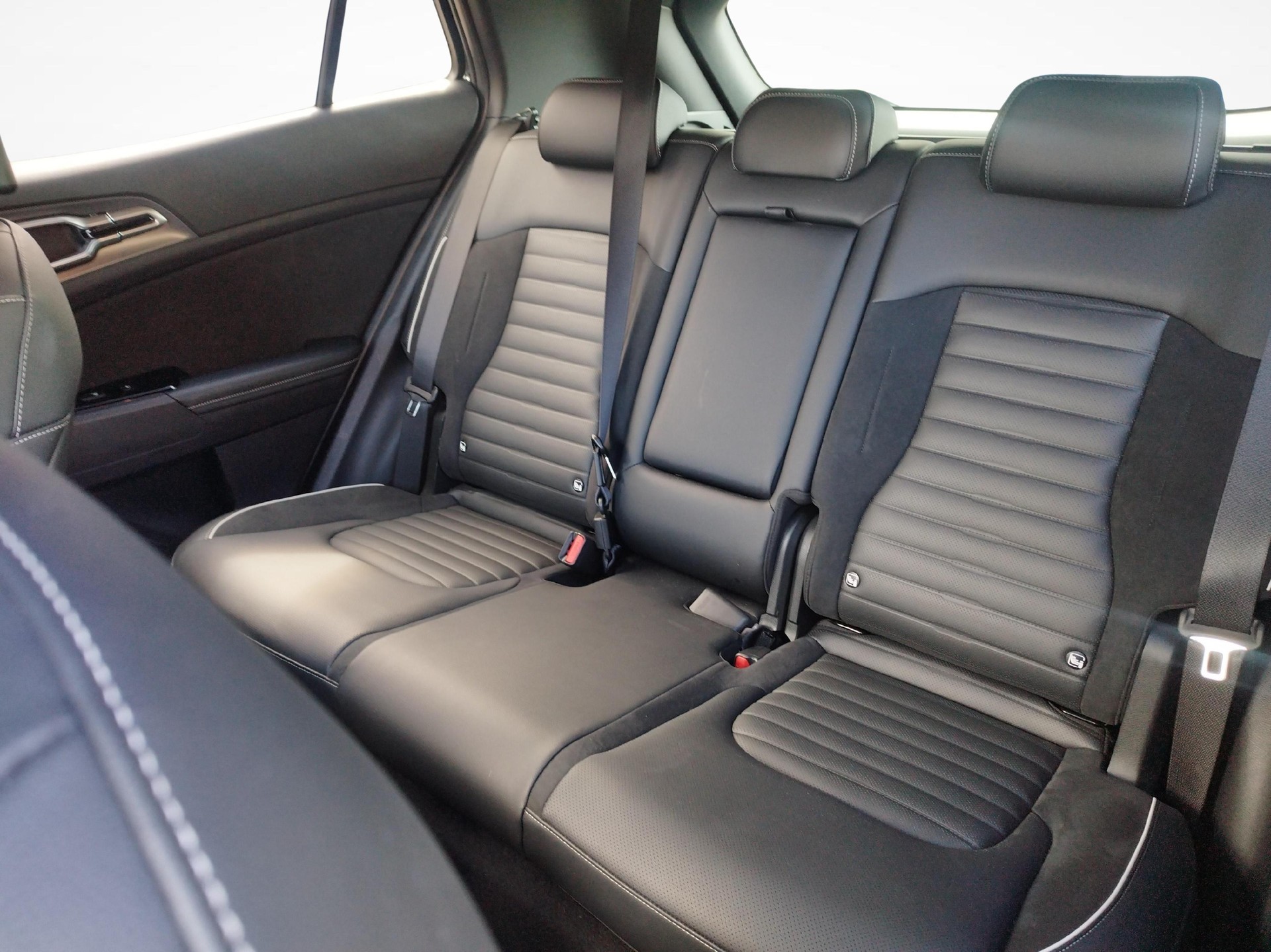 KIA Sportage 1.6 T-GDi PHEV GT-Line-image-11