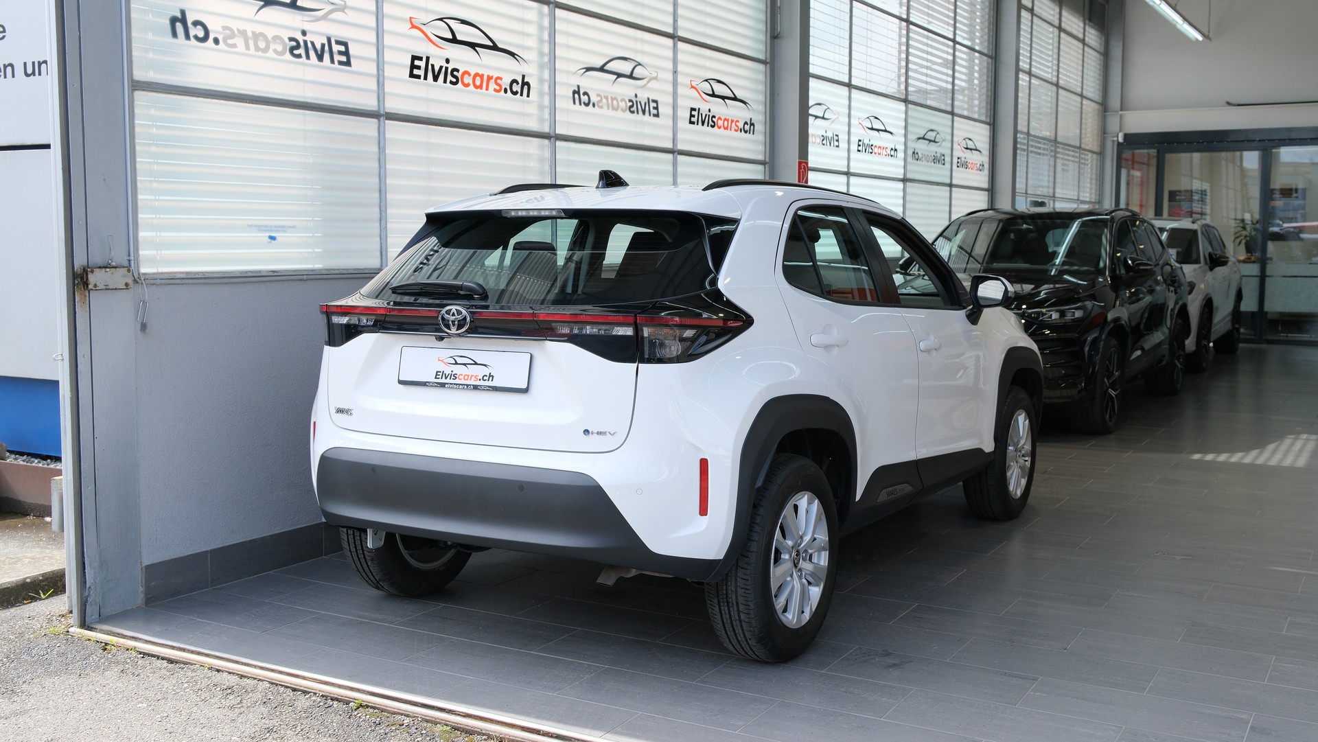 TOYOTA Yaris Cross 1.5 Trend e-CVT-image-21
