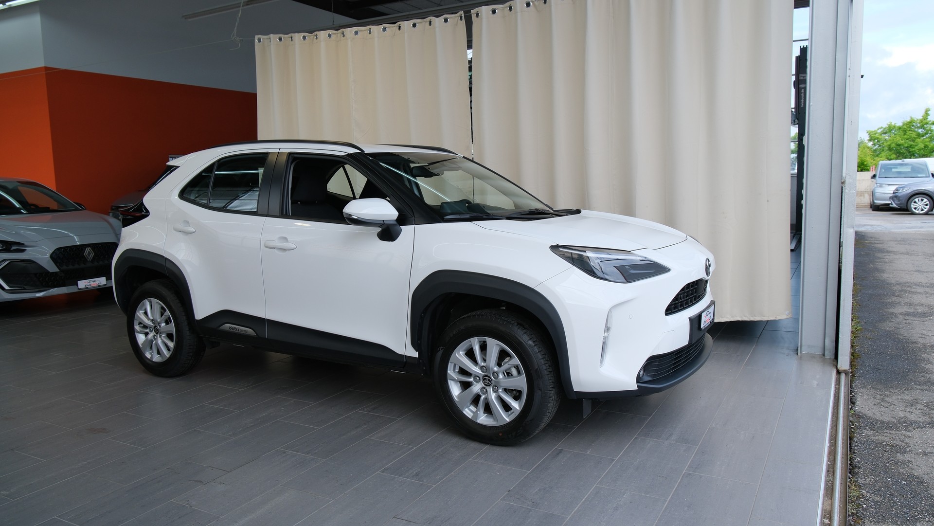 TOYOTA Yaris Cross 1.5 Trend e-CVT-image-24