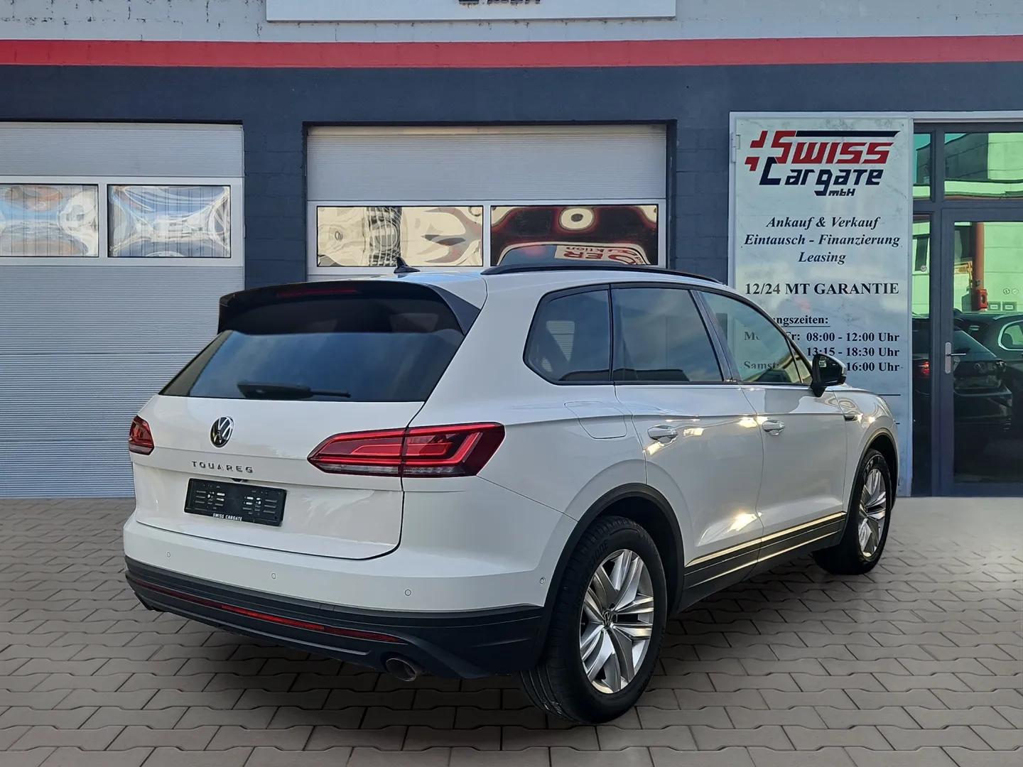 VW Touareg 3.0 TDI Tiptronic 286PS mit AHK & Luftfederung + Panoramadach-image-7