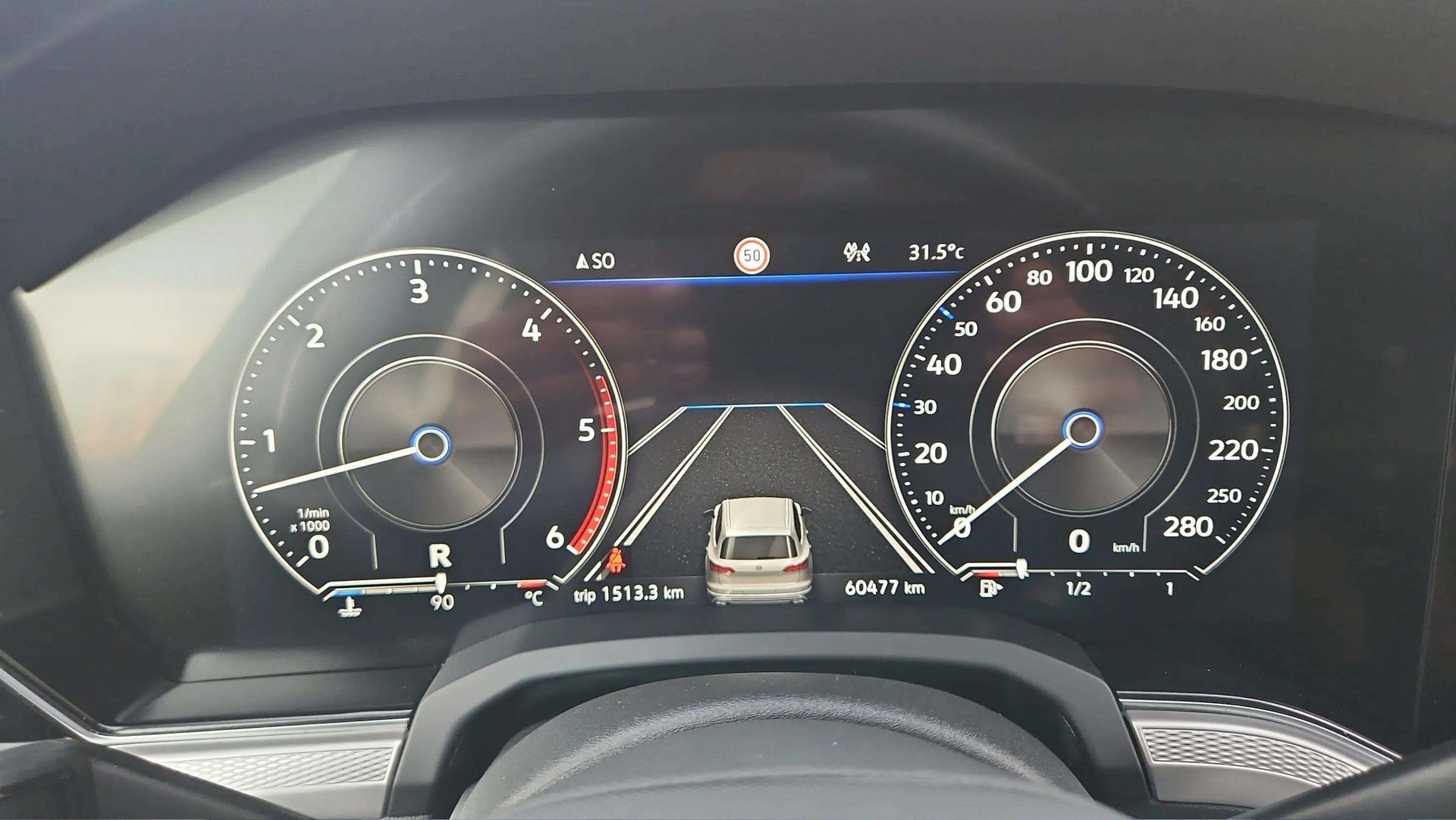 VW Touareg 3.0 TDI Tiptronic 286PS mit AHK & Luftfederung + Panoramadach-image-15