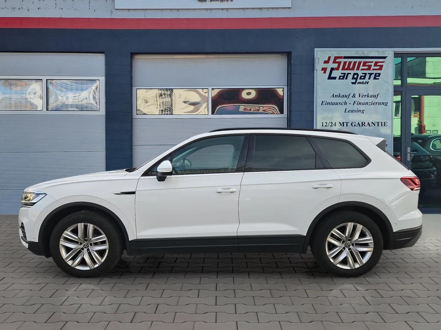 VW Touareg 3.0 TDI Tiptronic 286PS mit AHK & Luftfederung + Panoramadach-image-4