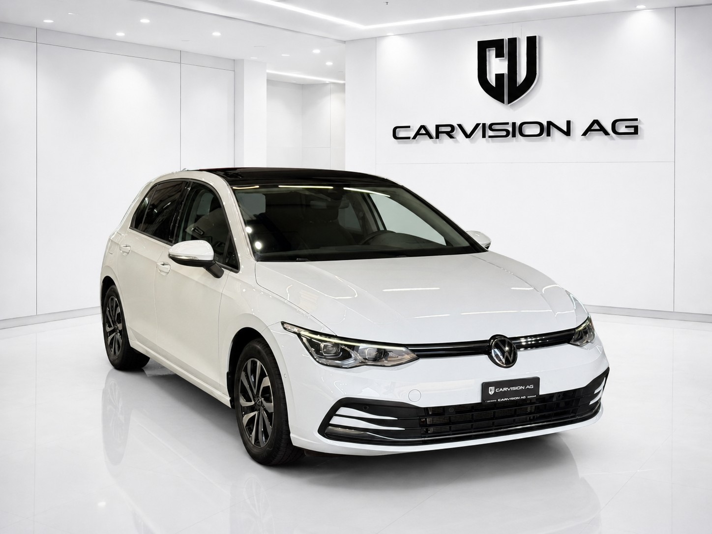 VW Golf 2.0 TDI Active DSG * Panorama-Glasdach * IQ-Light * Anhängerkupplung *-image-2