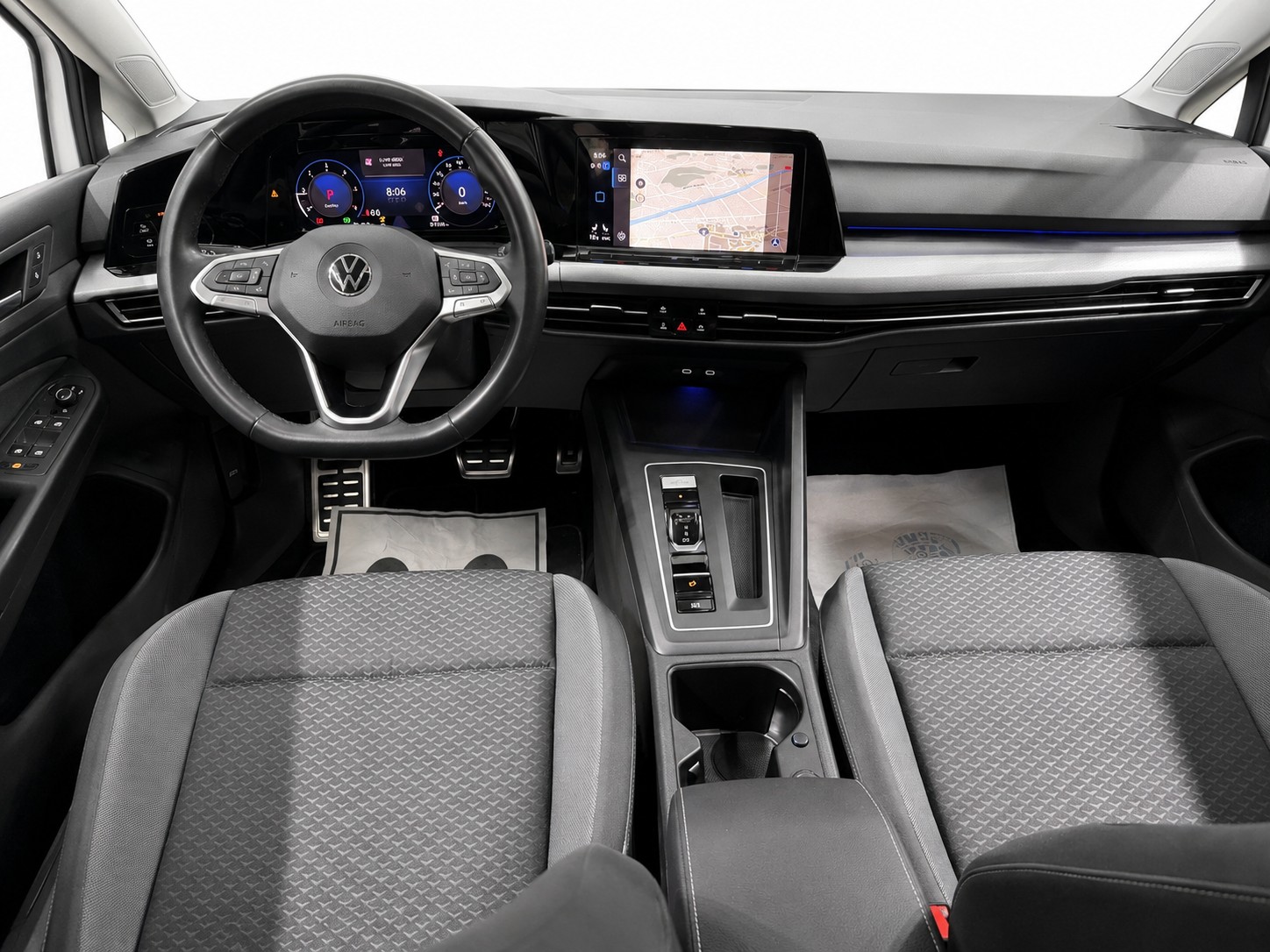 VW Golf 2.0 TDI Active DSG * Panorama-Glasdach * IQ-Light * Anhängerkupplung *-image-7