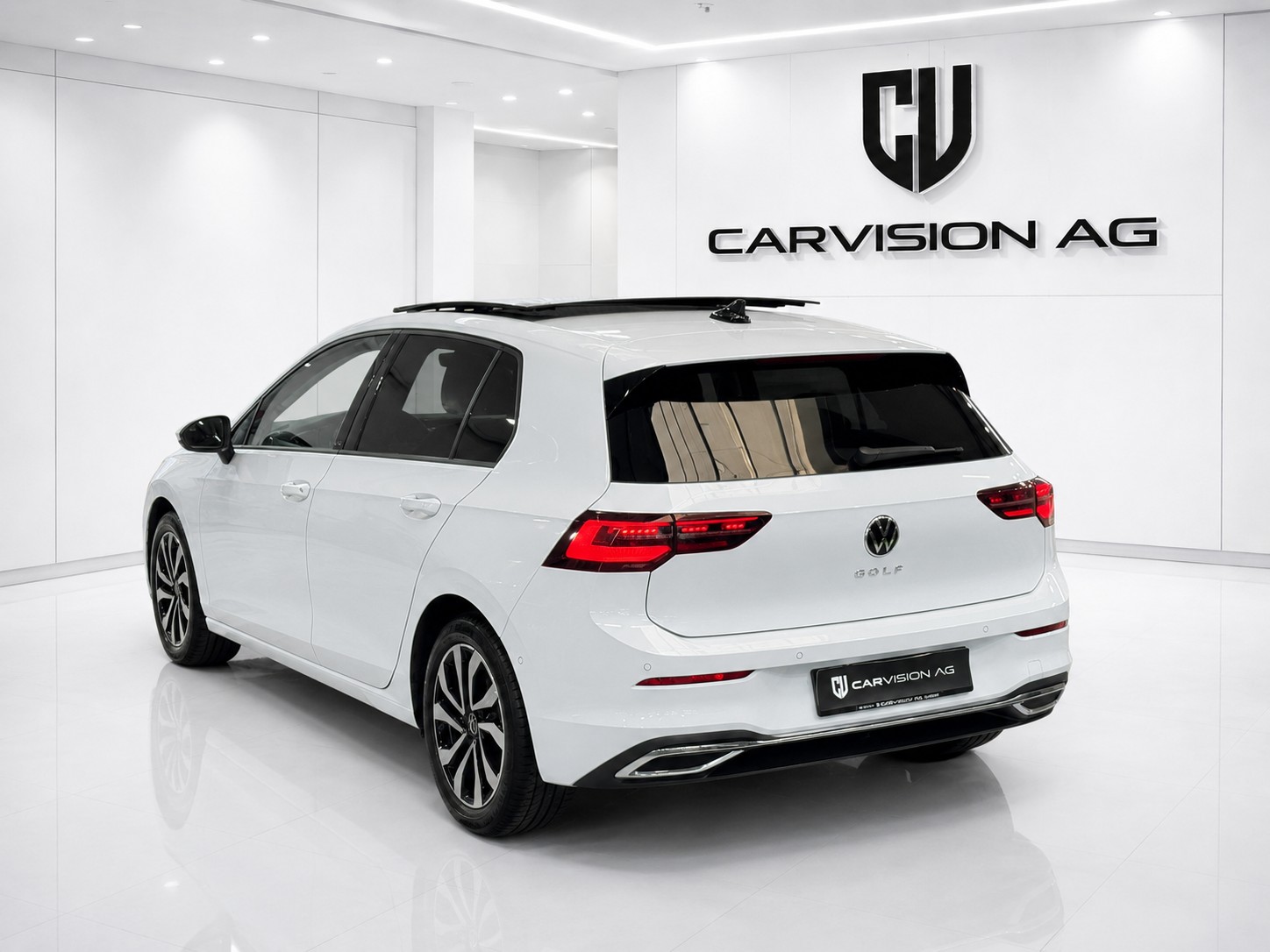 VW Golf 2.0 TDI Active DSG * Panorama-Glasdach * IQ-Light * Anhängerkupplung *-image-4