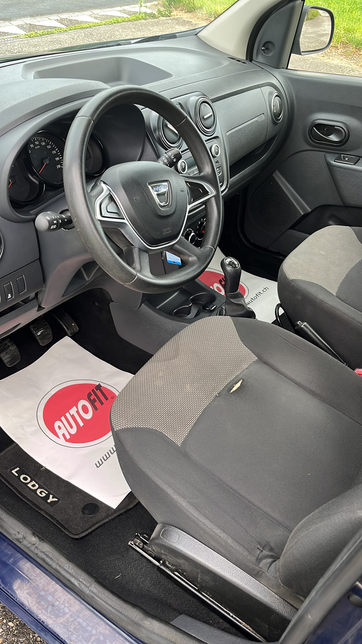 DACIA Lodgy 1.6 Essential 7PL-image-7