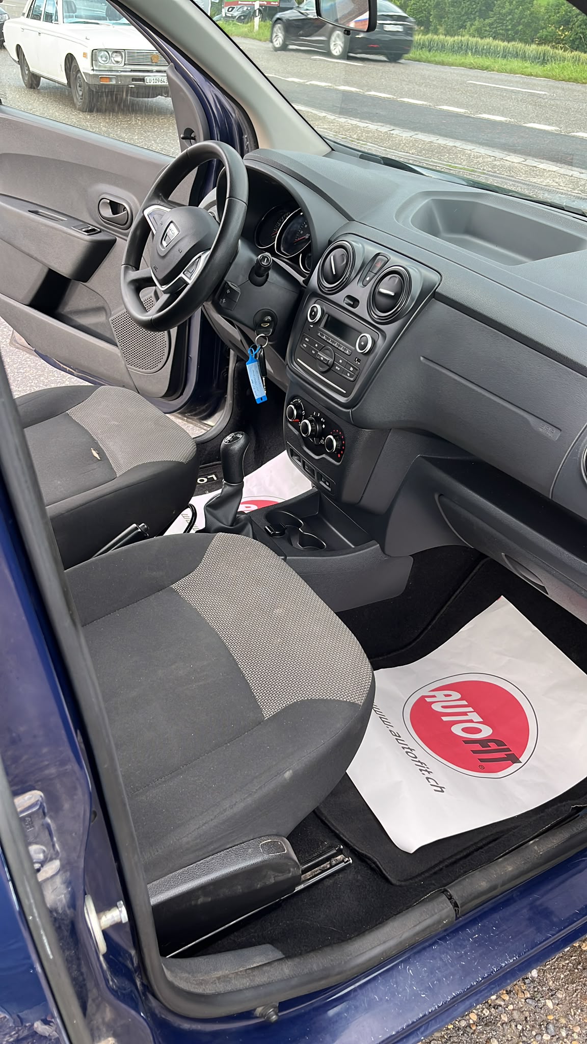 DACIA Lodgy 1.6 Essential 7PL-image-12