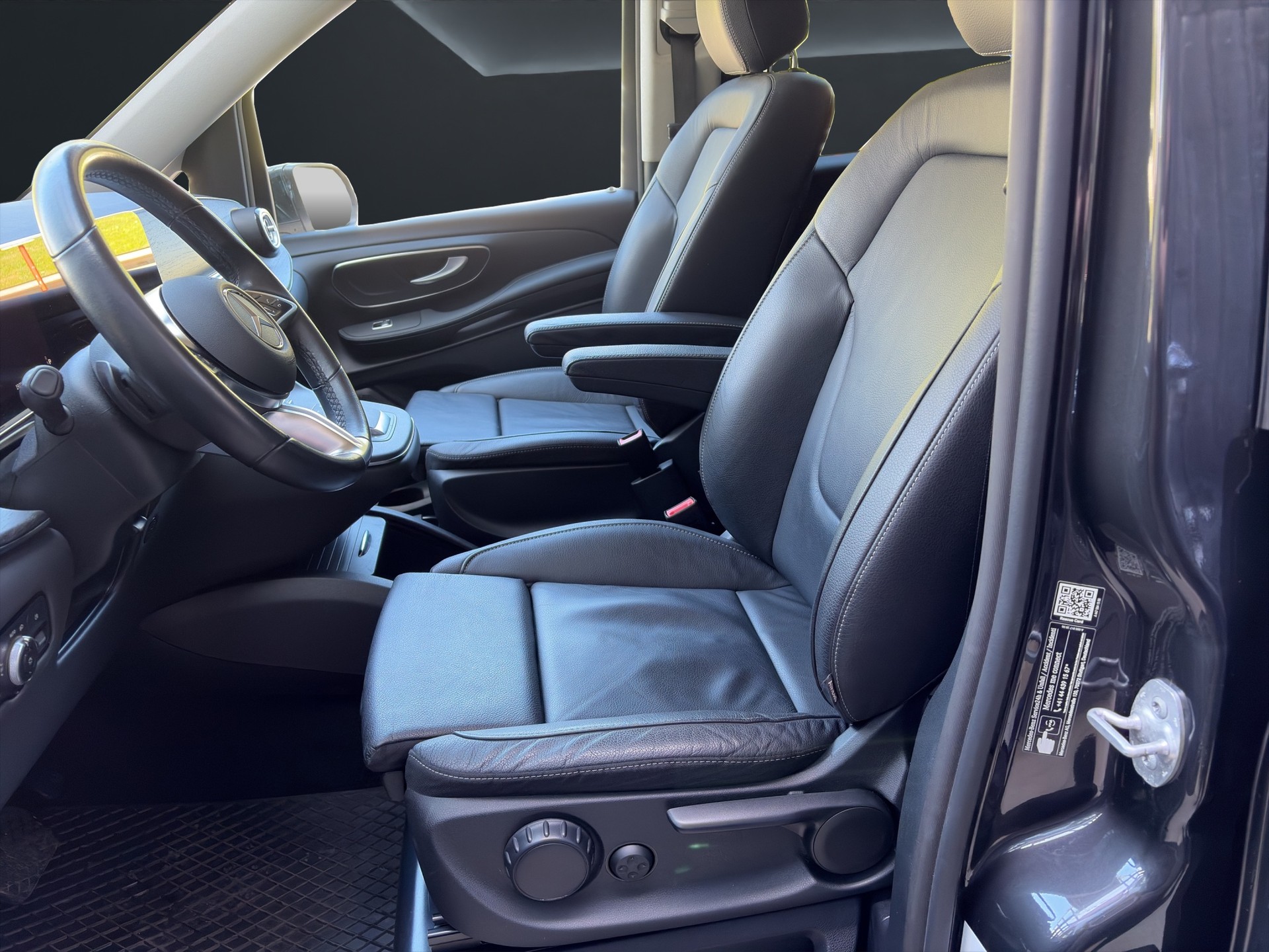 MERCEDES-BENZ V 250 d Avantgarde lang Van-image-7