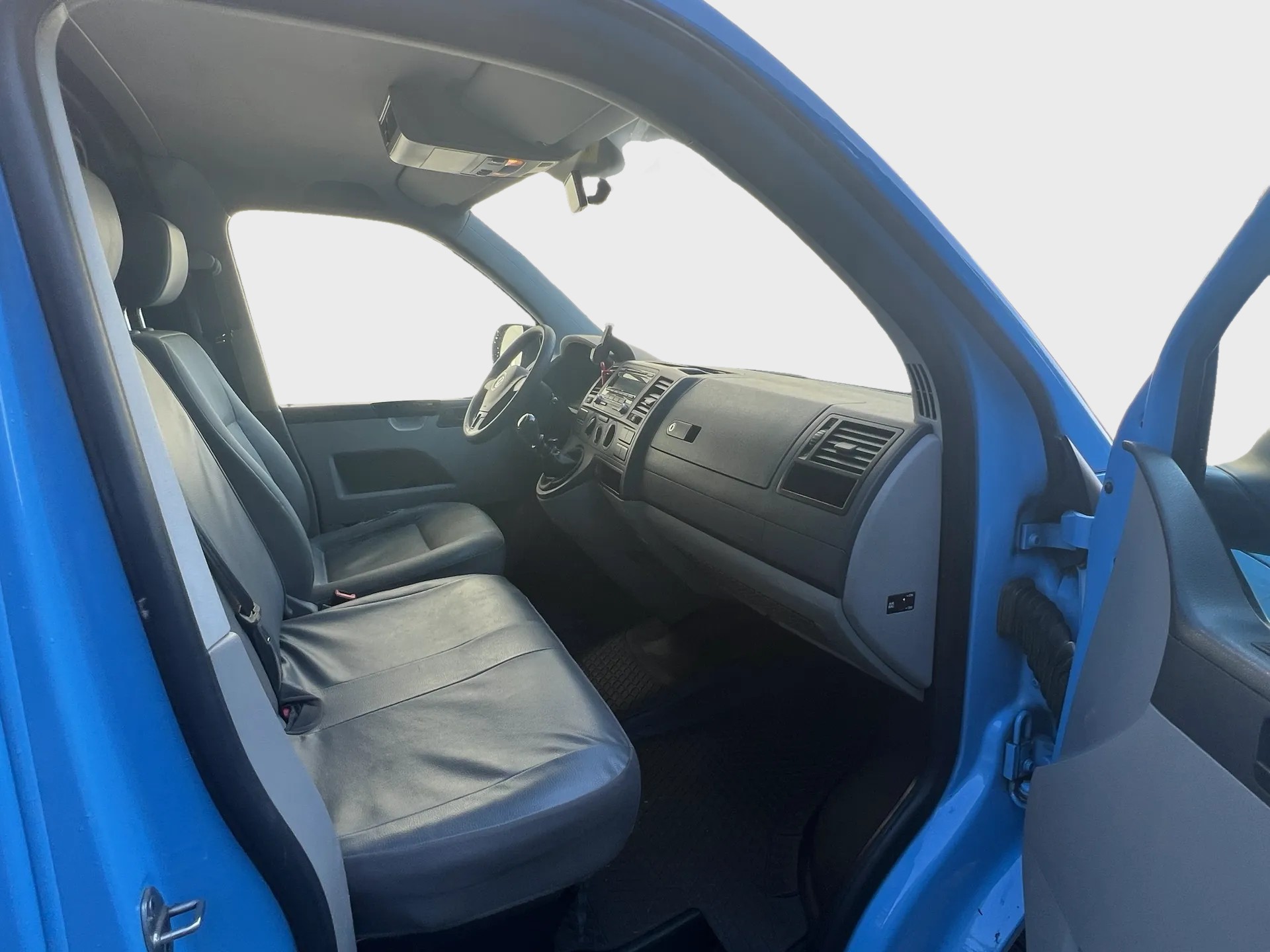 VW T5 2.0 TDI Entry-image-10