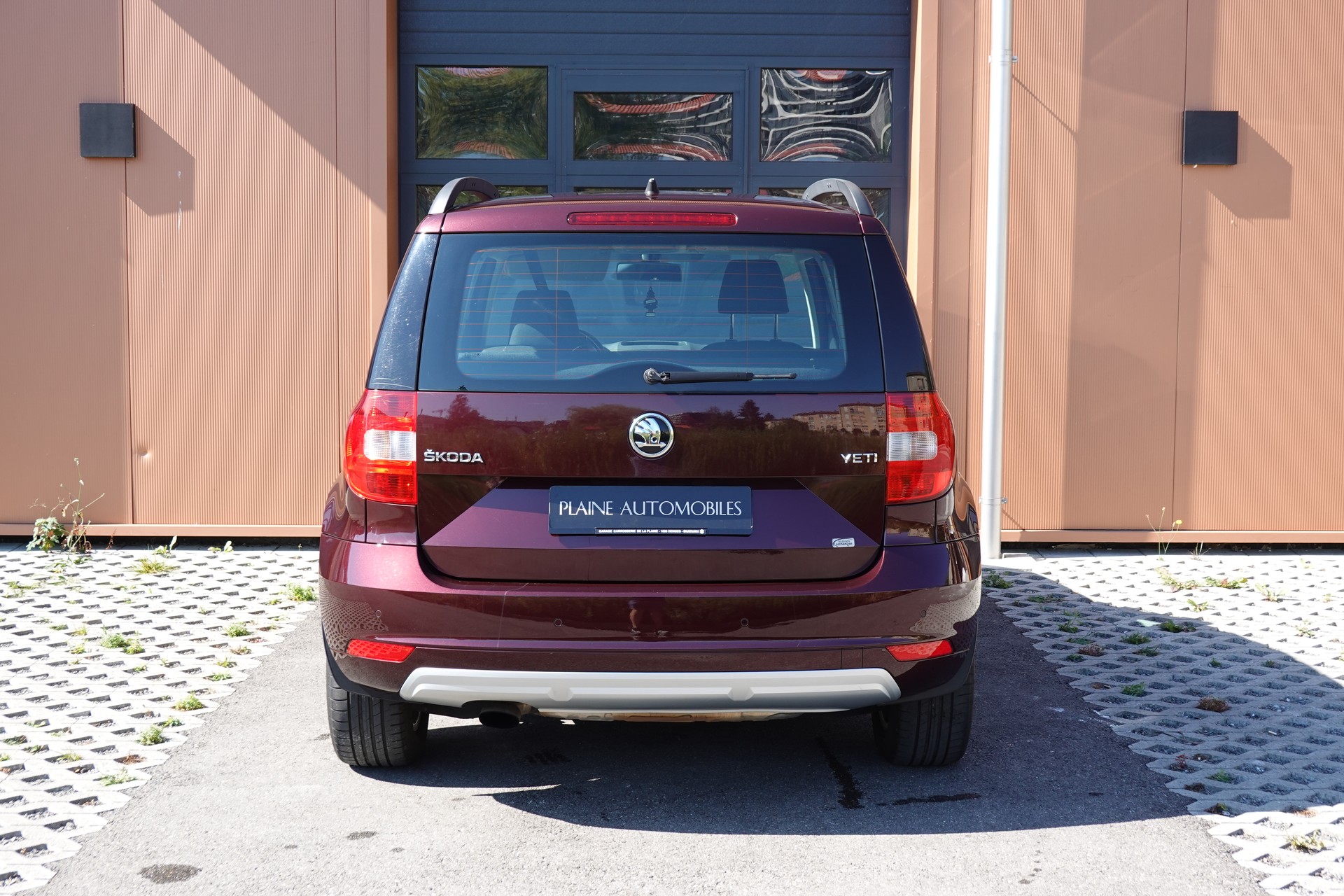 SKODA Yeti 1.2 TSI DSG -"* CH Fahrzeug * 8 Roues * Phares Auto * Capteur stationnement * Tempomat * Clim Auto *-image-8