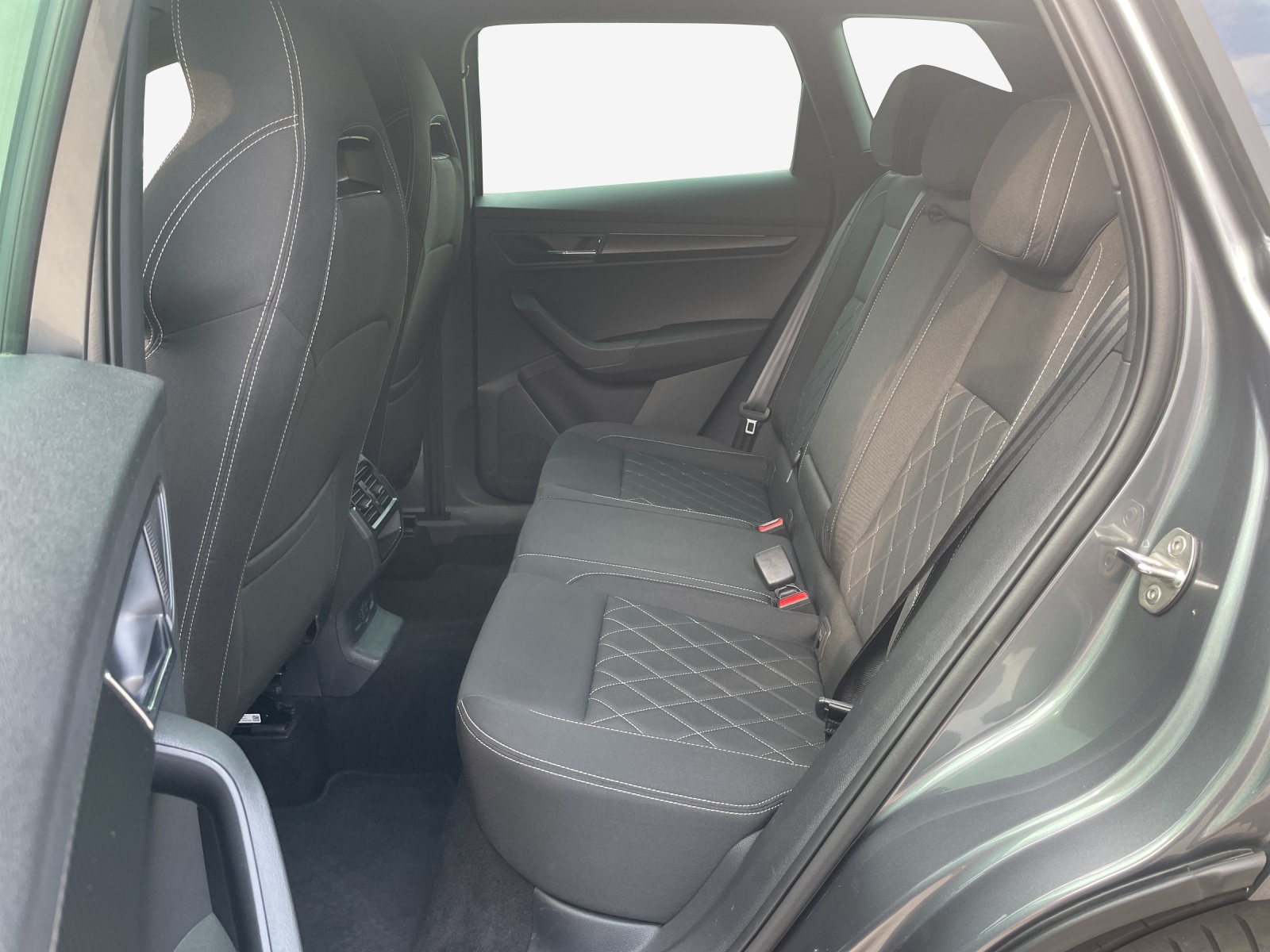 SKODA Karoq 2.0 TDI CR Sport Line 4x4 DSG-image-11