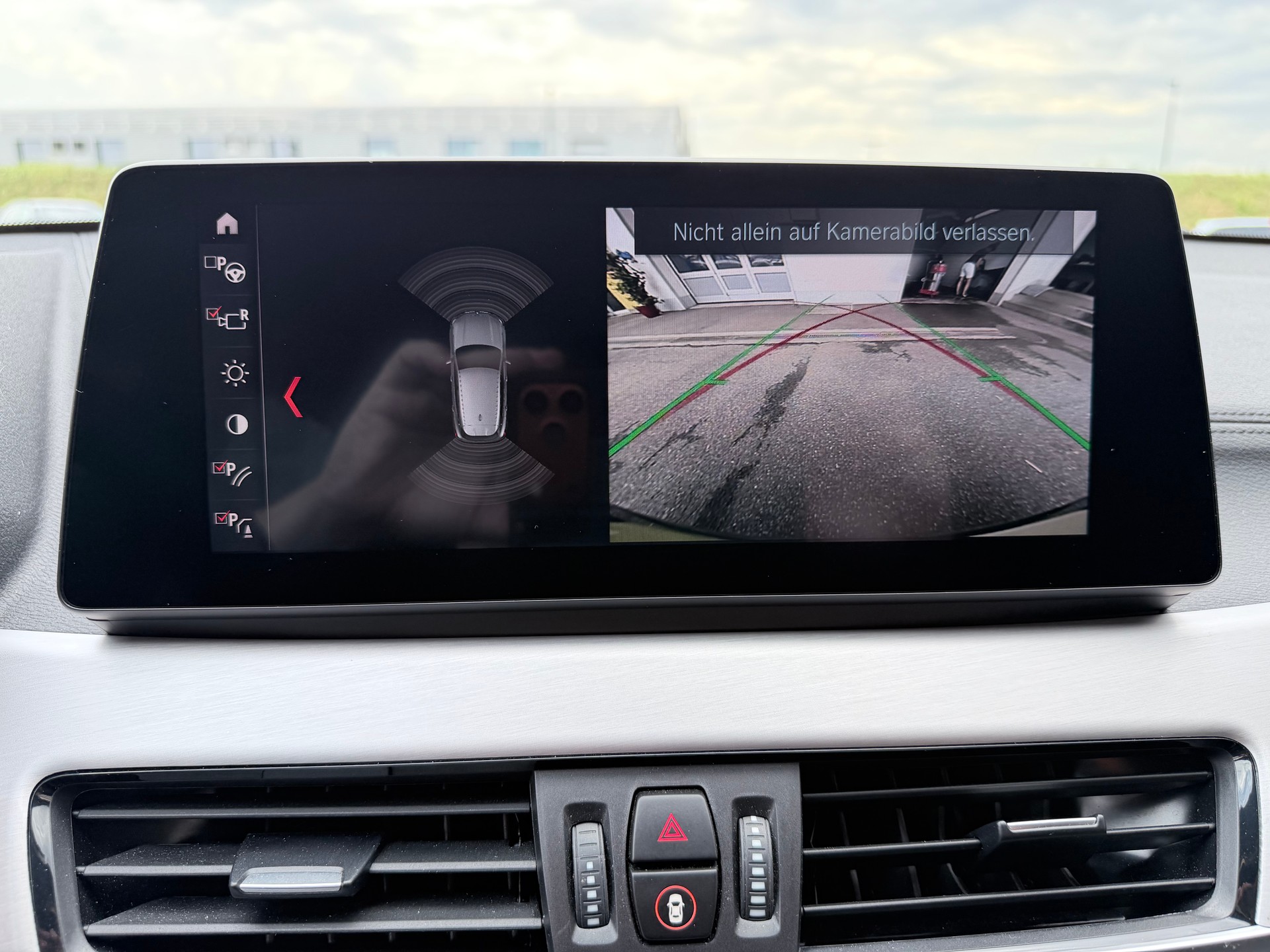 BMW X2 M35i Steptronic+++TOP AUSTATTUNG+++PANORAMA+++(CH)-image-9