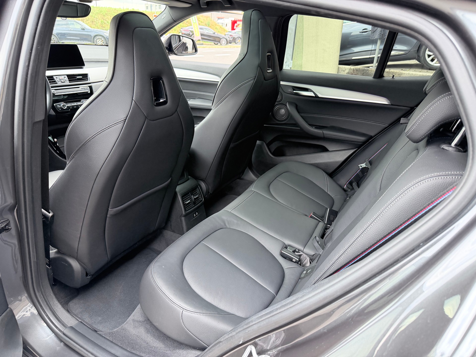 BMW X2 M35i Steptronic+++TOP AUSTATTUNG+++PANORAMA+++(CH)-image-15