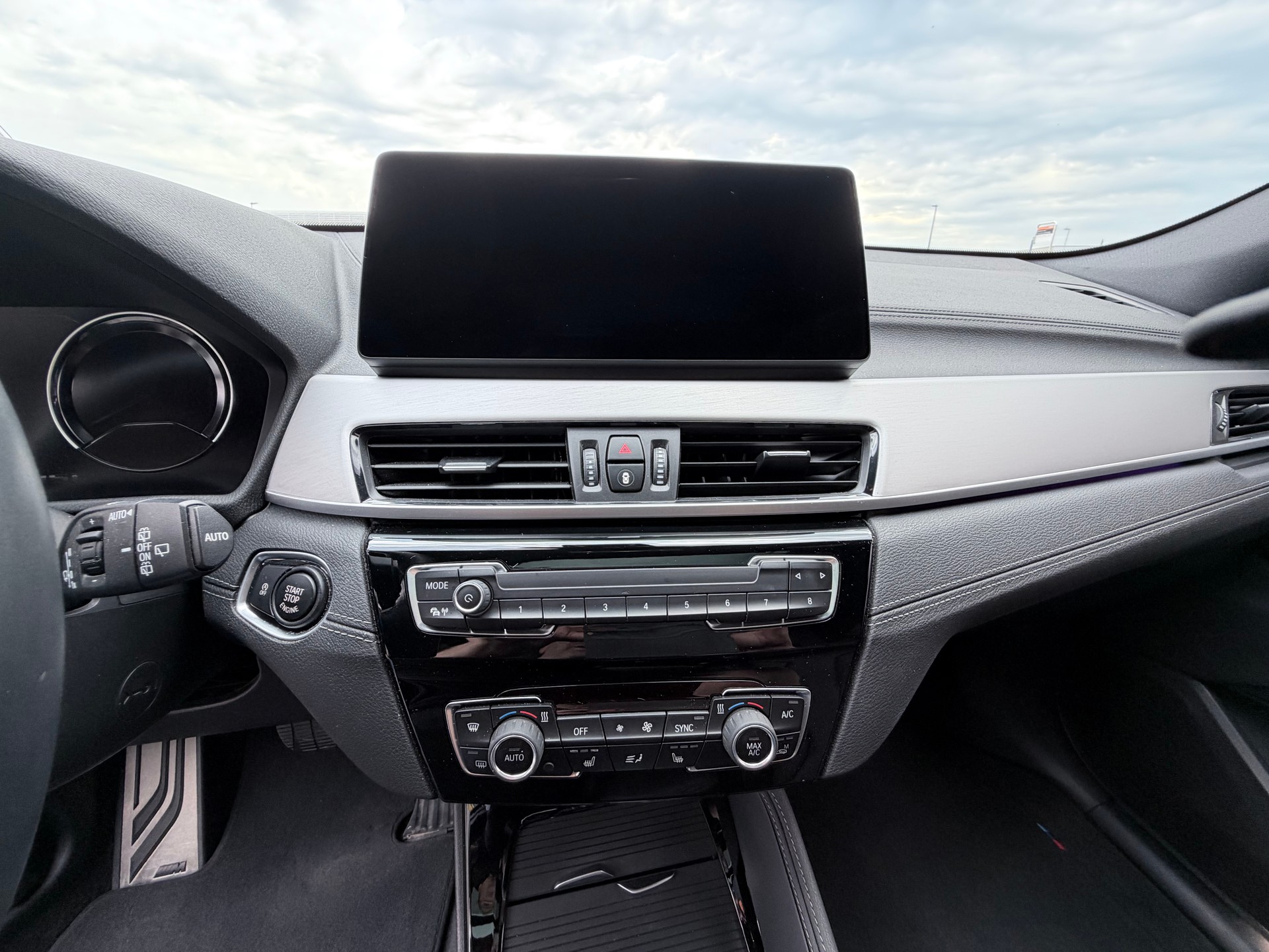 BMW X2 M35i Steptronic+++TOP AUSTATTUNG+++PANORAMA+++(CH)-image-10